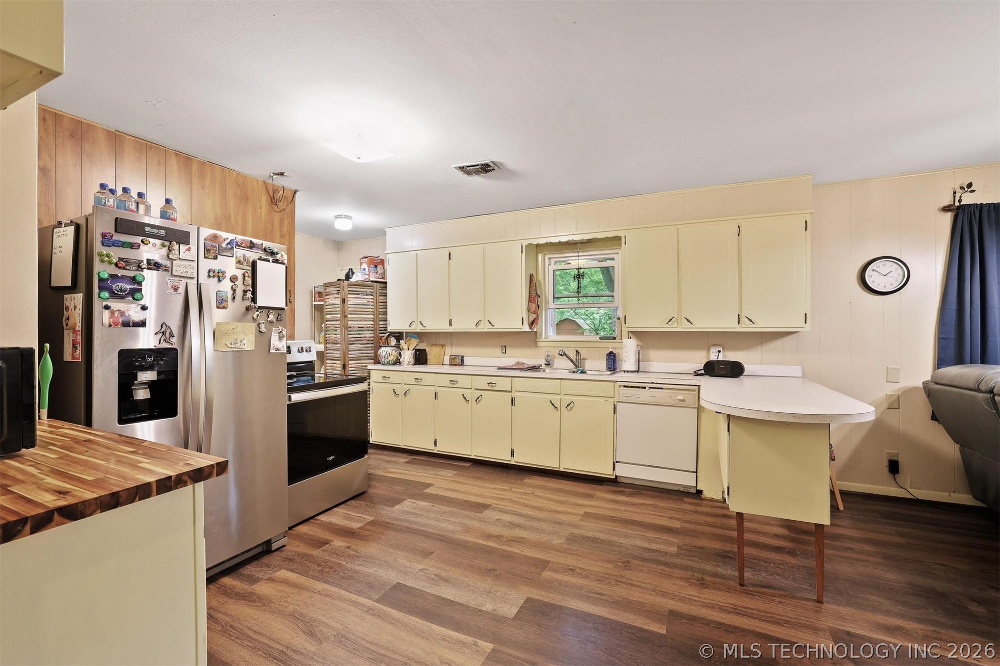 105 Maple Broken Bow OK 74728