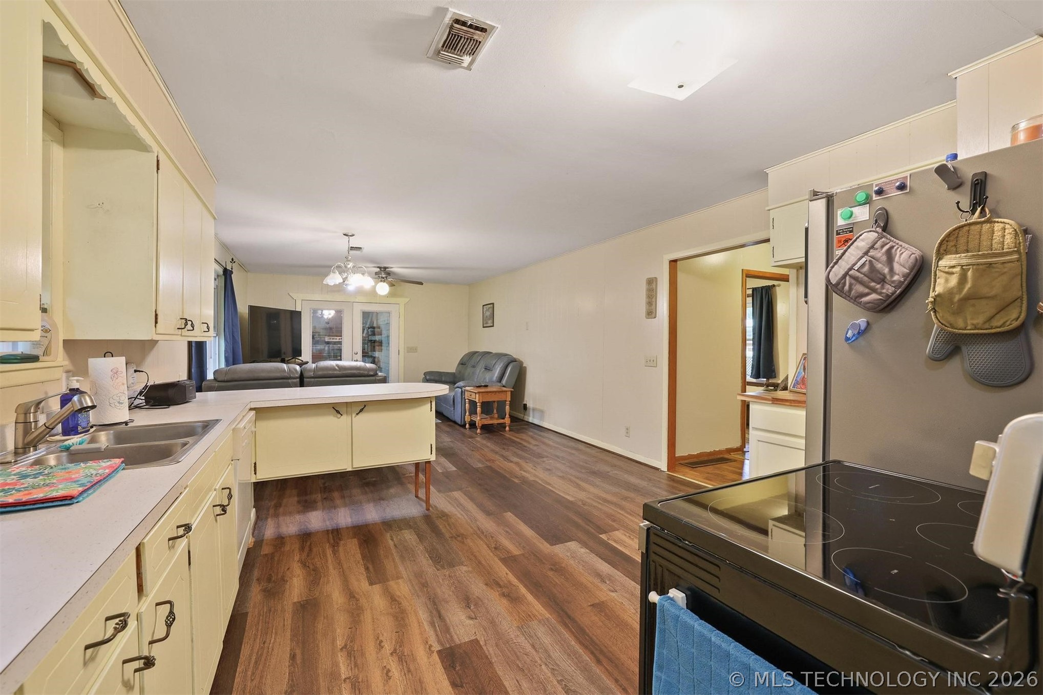 105 Maple Broken Bow OK 74728