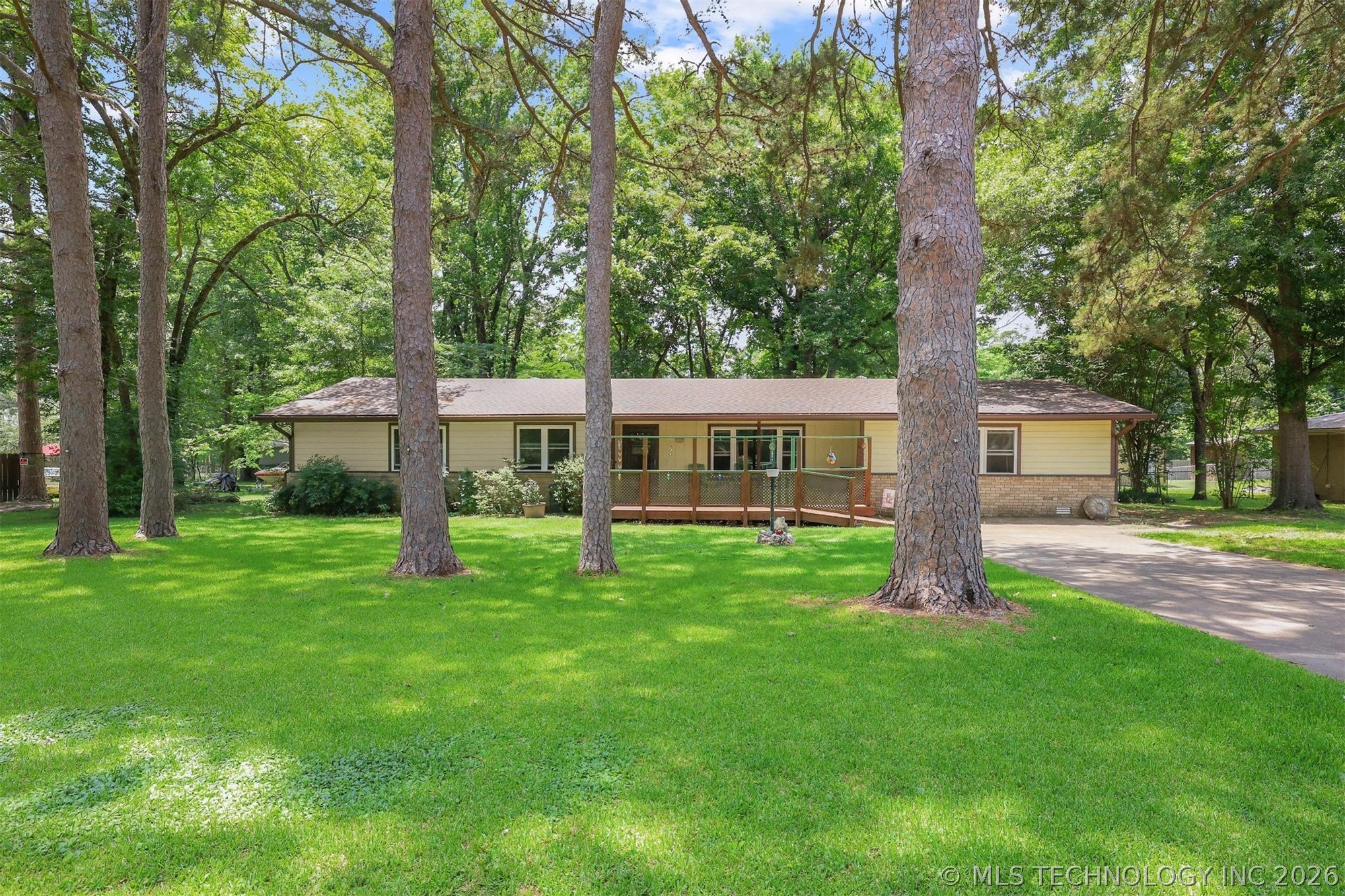 105 Maple Broken Bow OK 74728