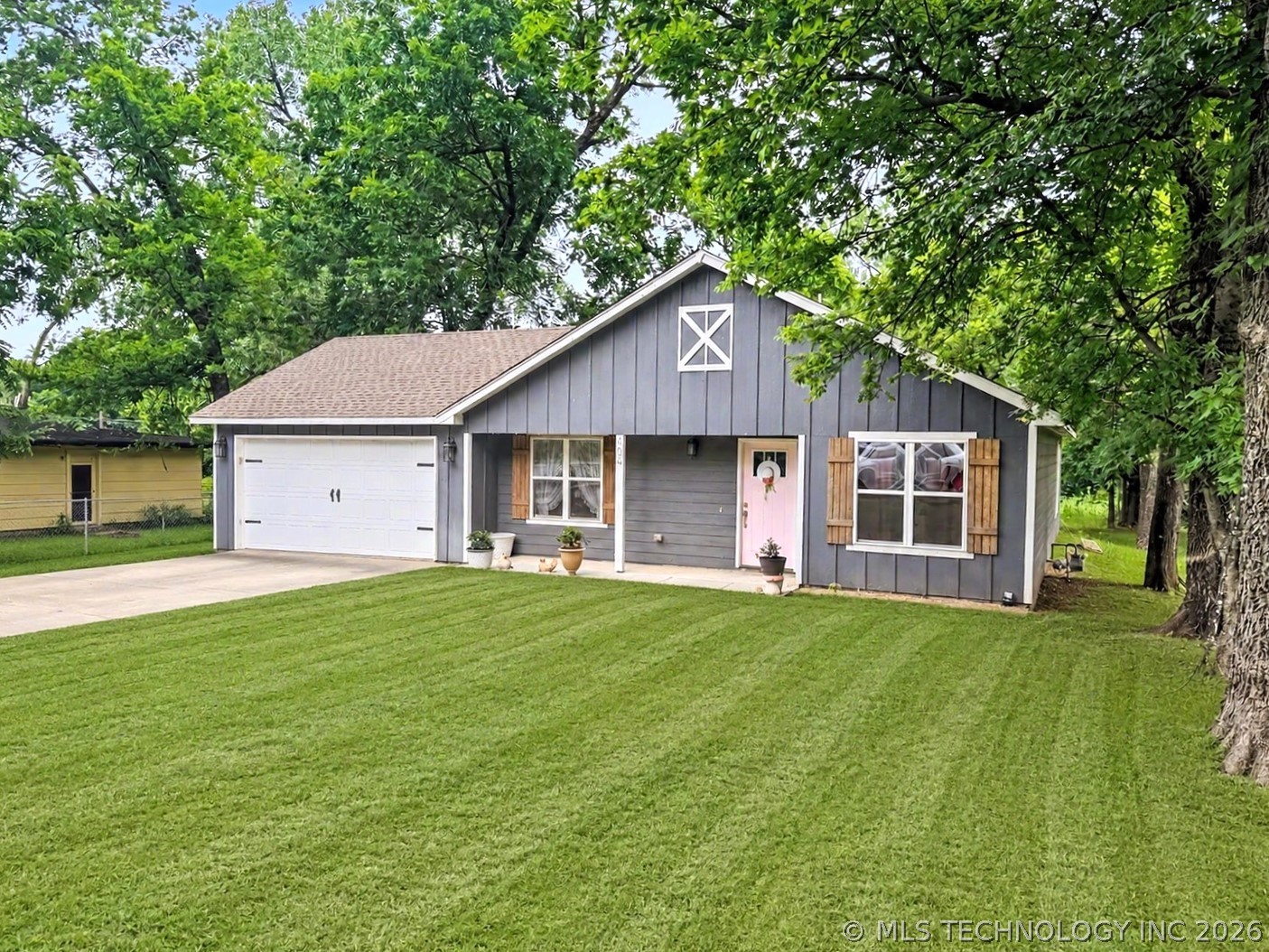 404 E Cottonwood Avenue Fort Gibson OK 74434