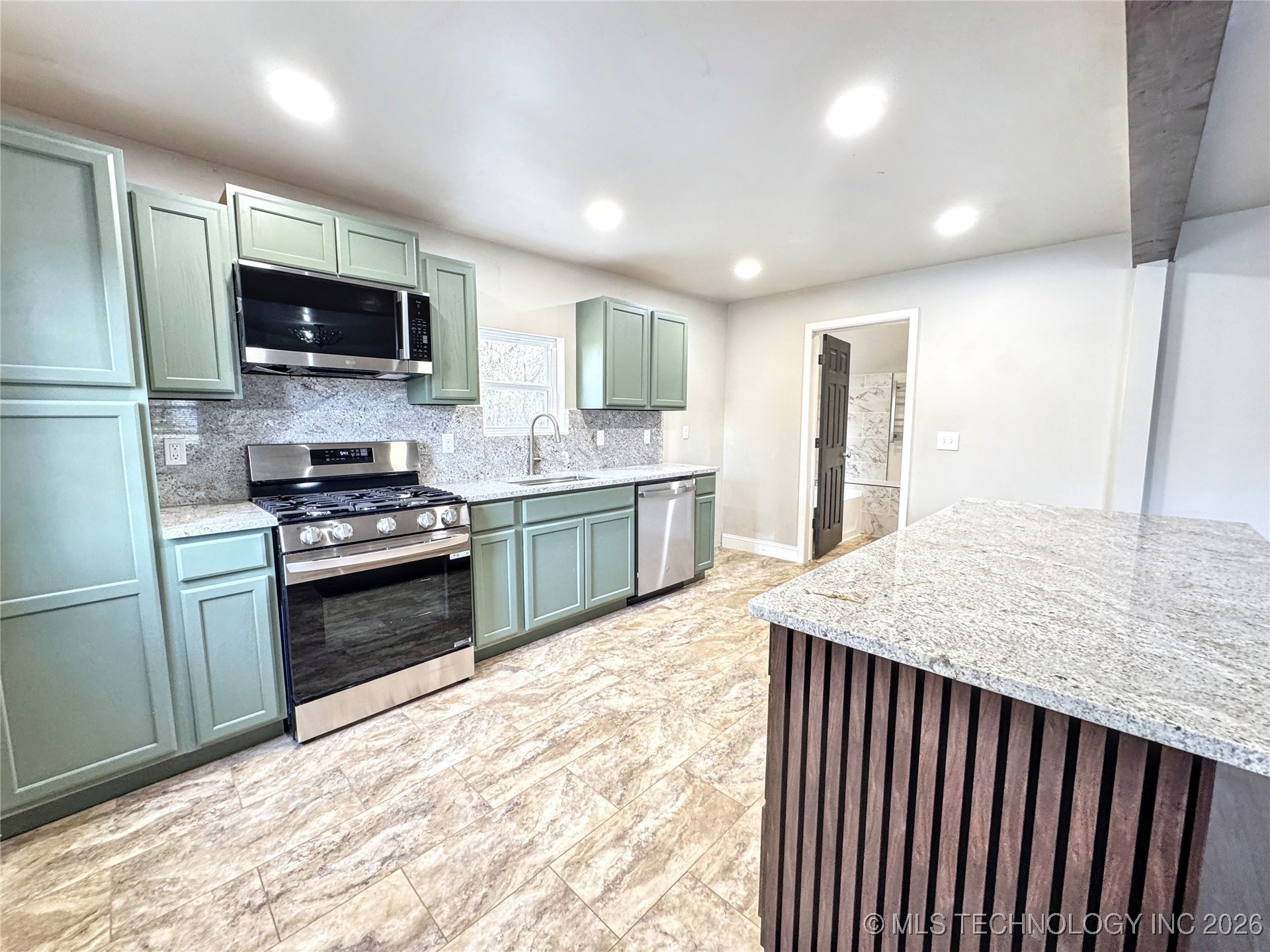 1020 N Vinita Avenue Tahlequah OK 74464