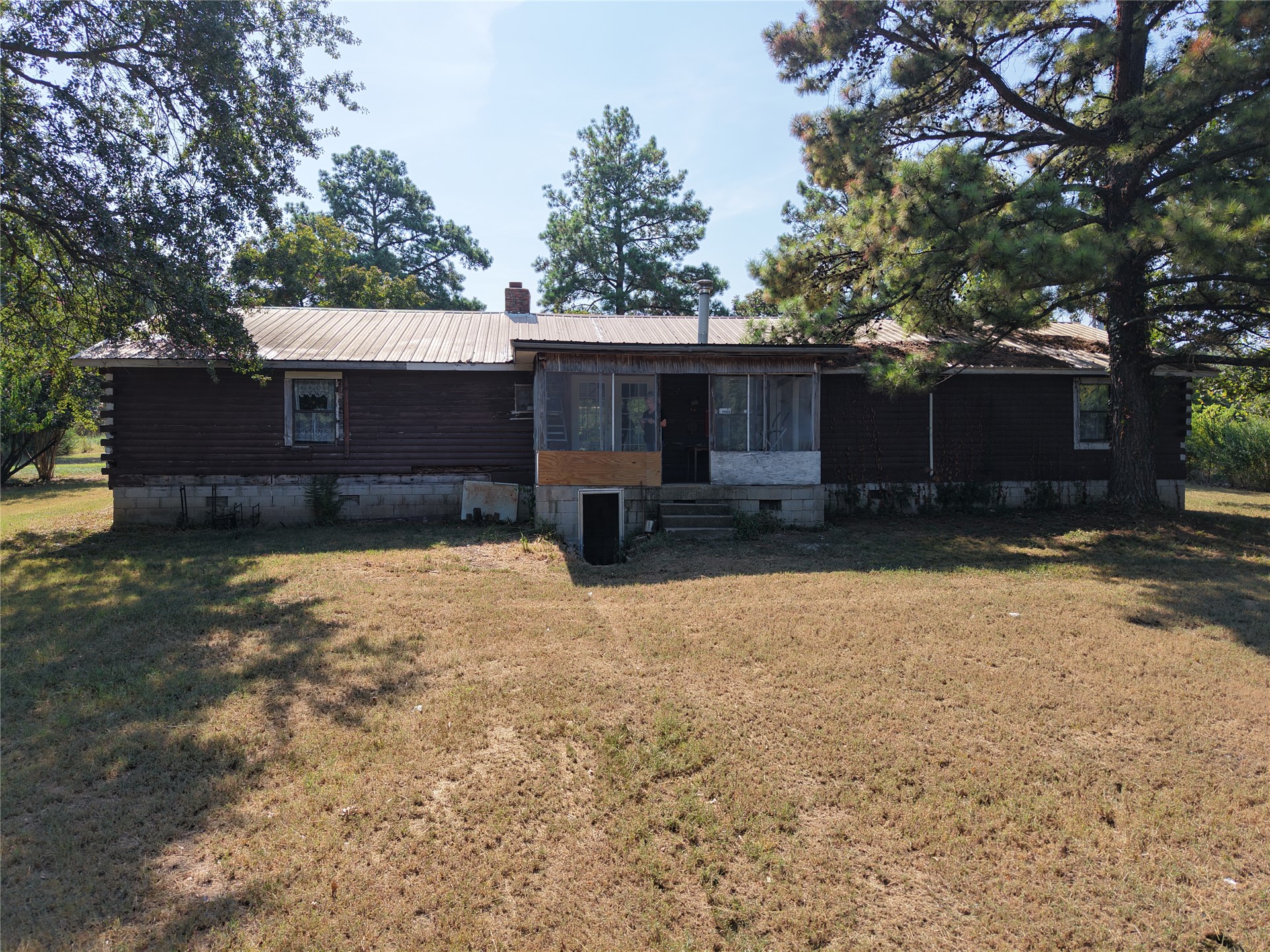 2601 N Witte Poteau OK 74953