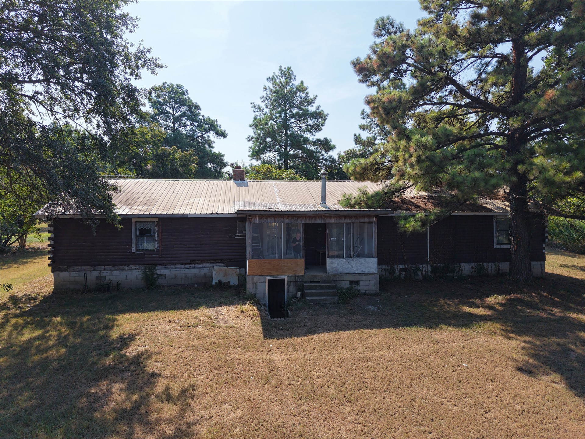 2601 N Witte Poteau OK 74953