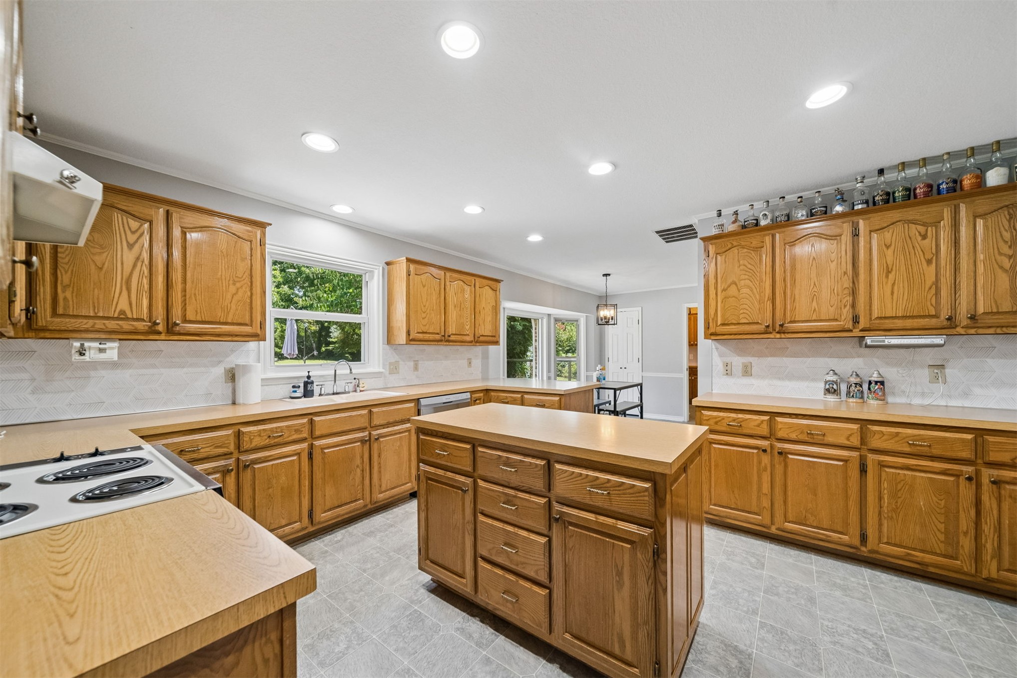 8325 Wright Avenue Broken Arrow OK 74014