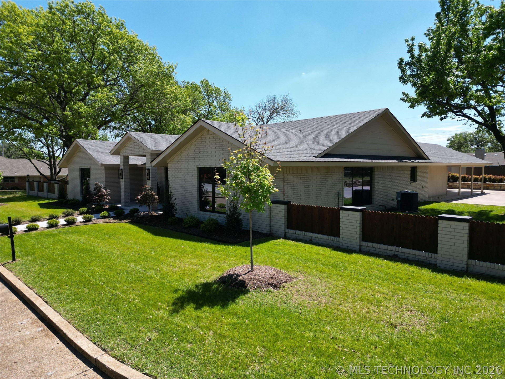 2200 Cloverleaf Place Ardmore OK 73401