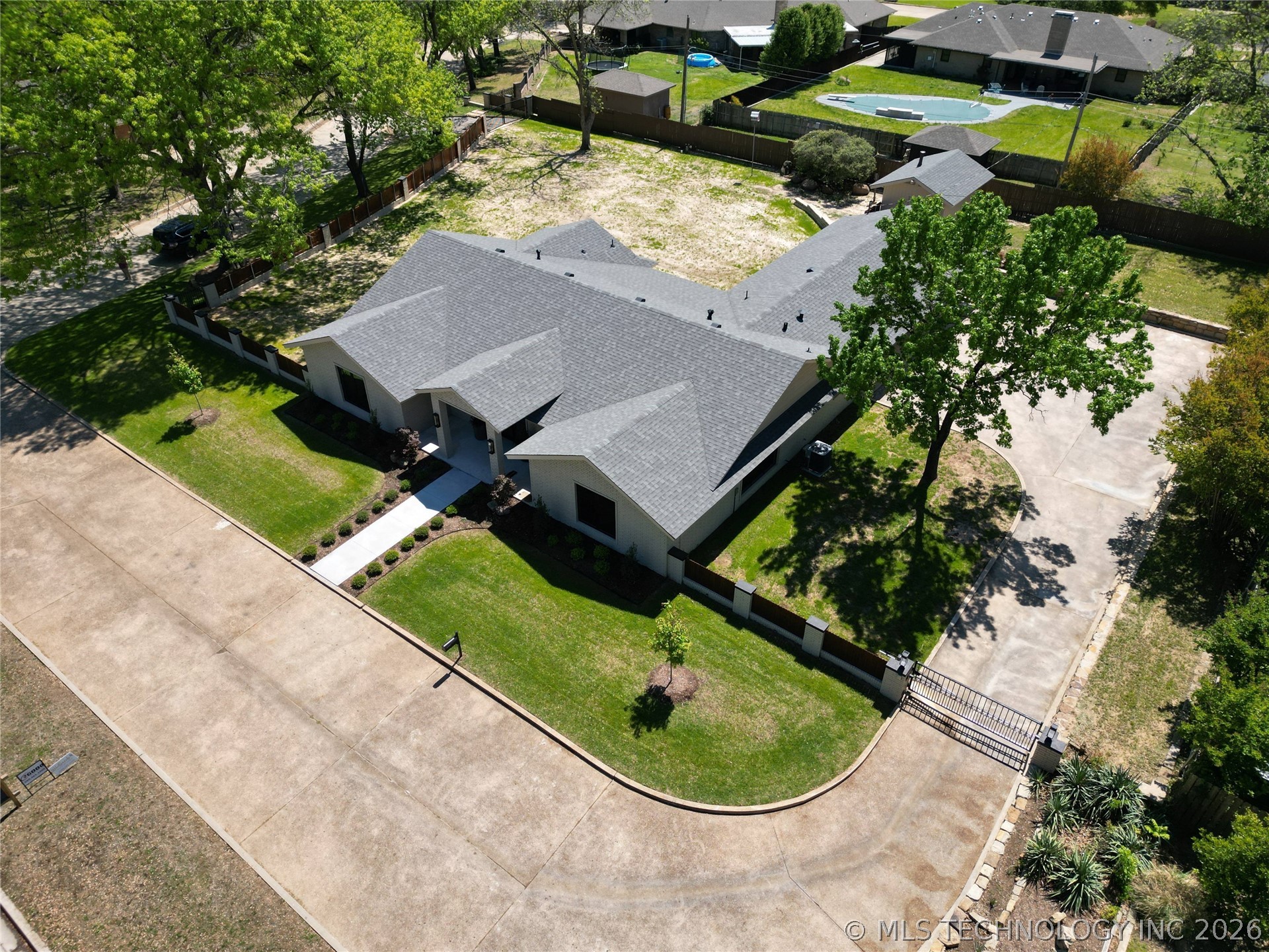 2200 Cloverleaf Place Ardmore OK 73401