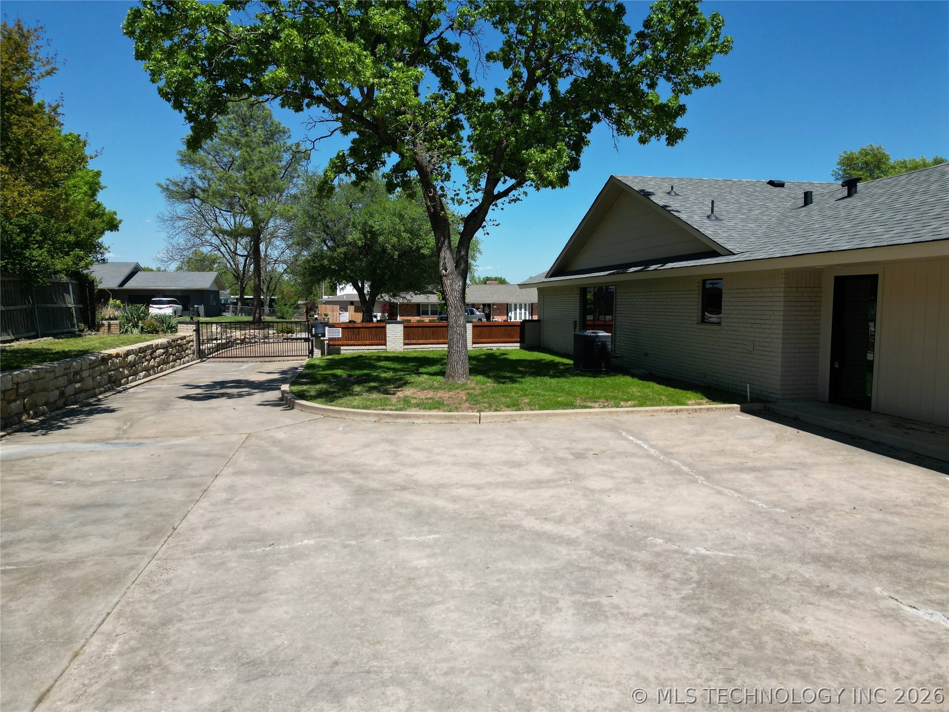 2200 Cloverleaf Place Ardmore OK 73401