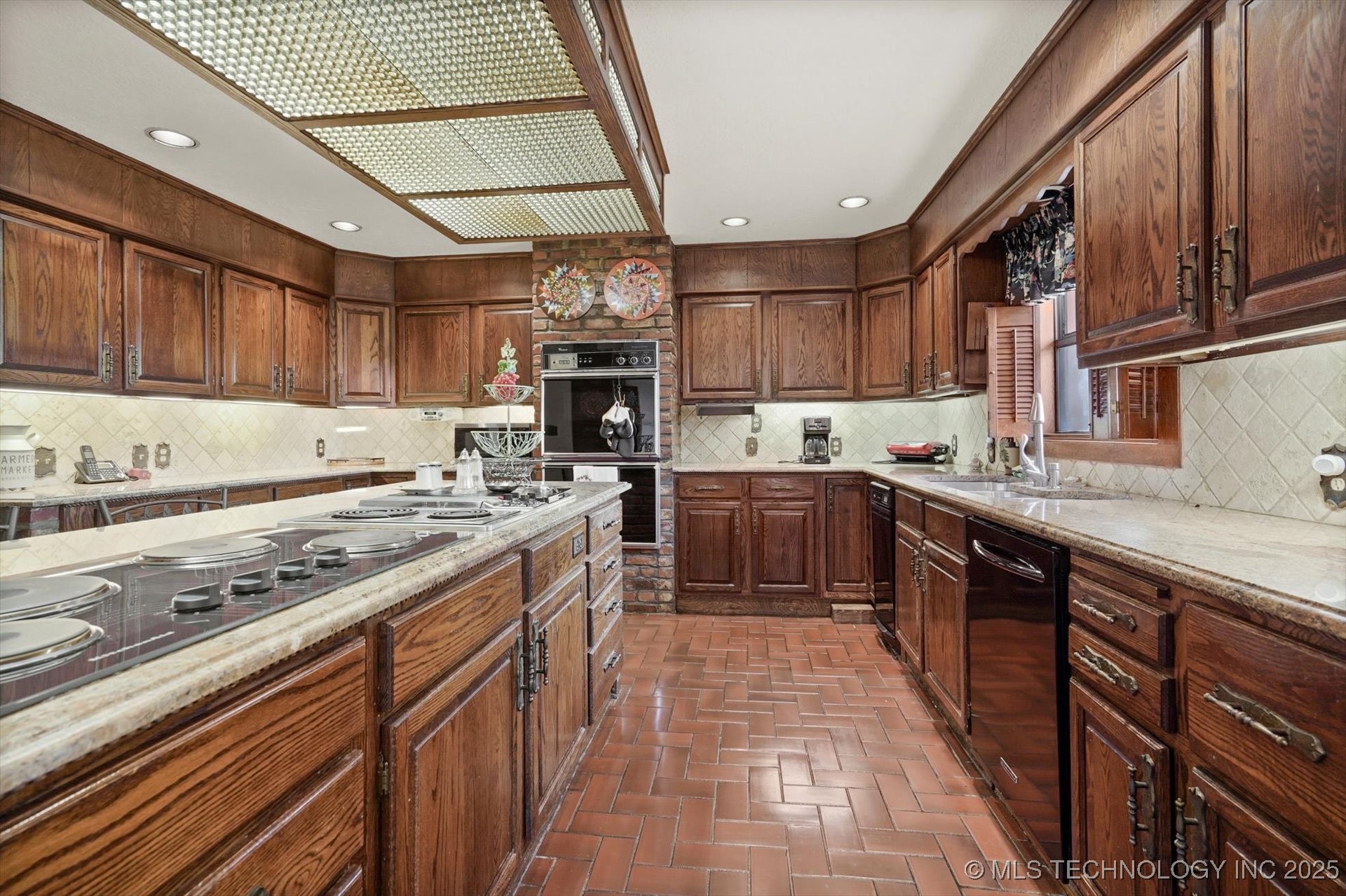 17331 S 174th Avenue E Bixby OK 74008