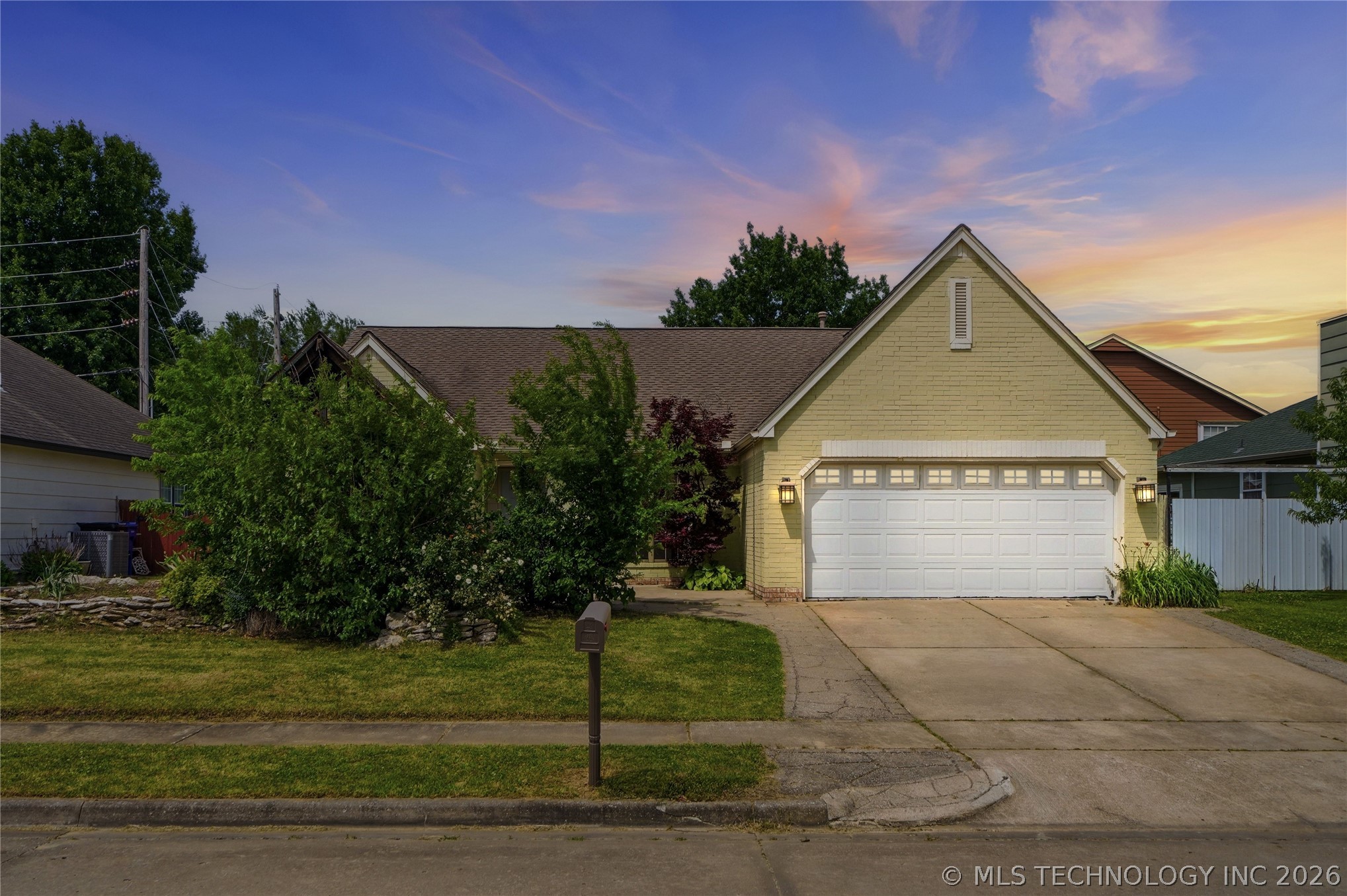 3226 N 2nd Place Broken Arrow OK 74012