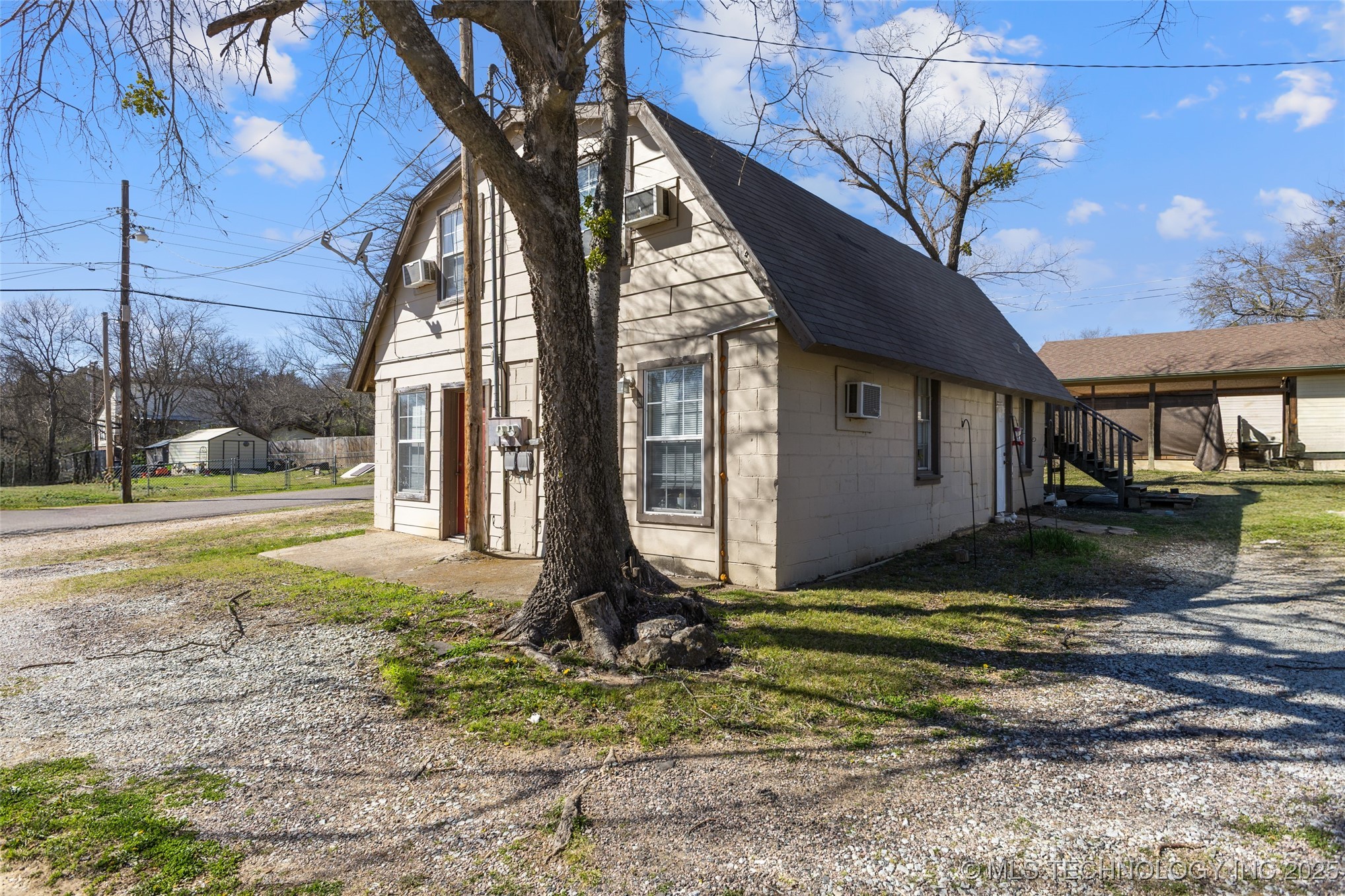 814 S Highland Ada OK 74820