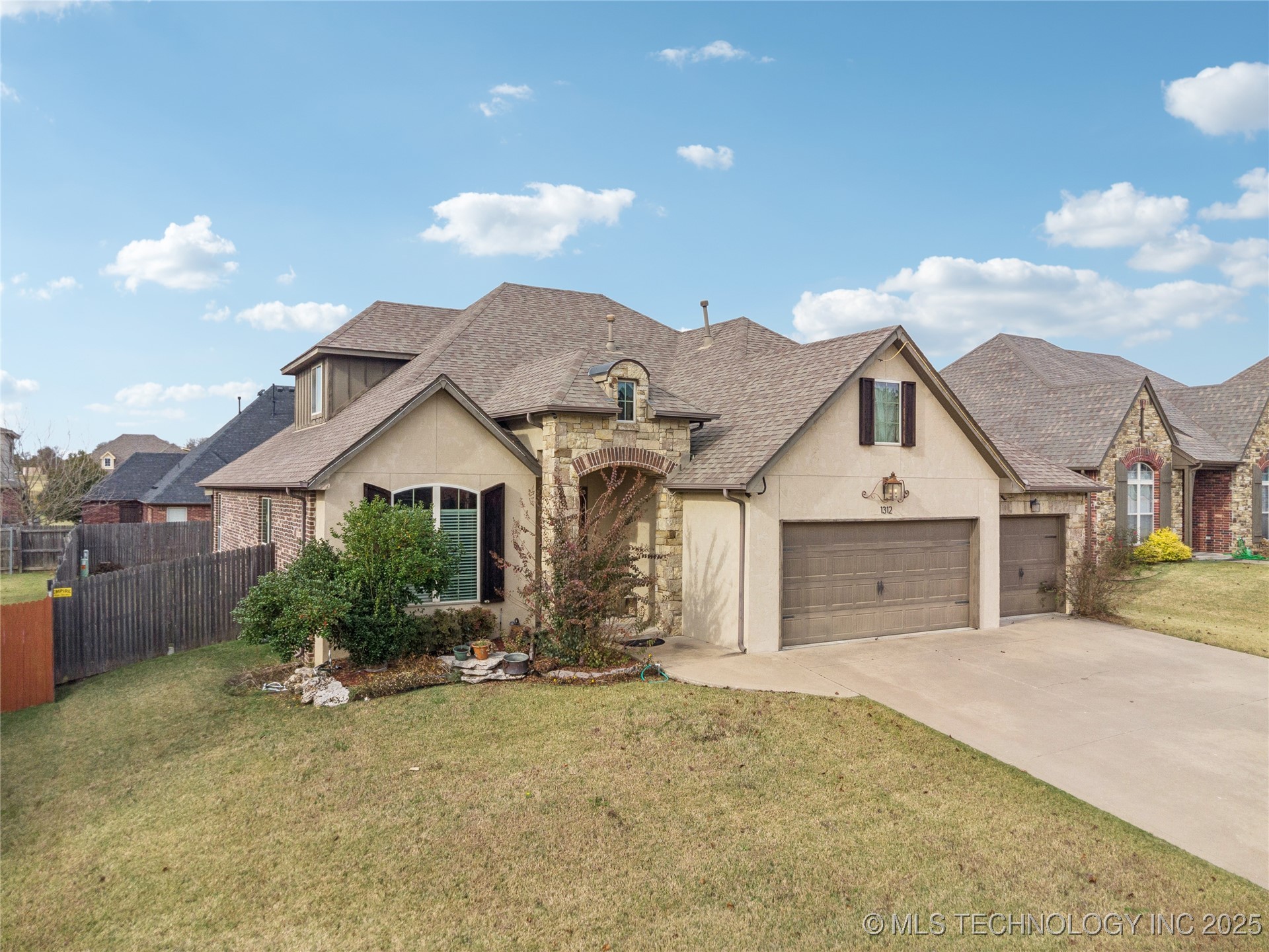 1312 S Desert Palm Lane Broken Arrow OK 74012