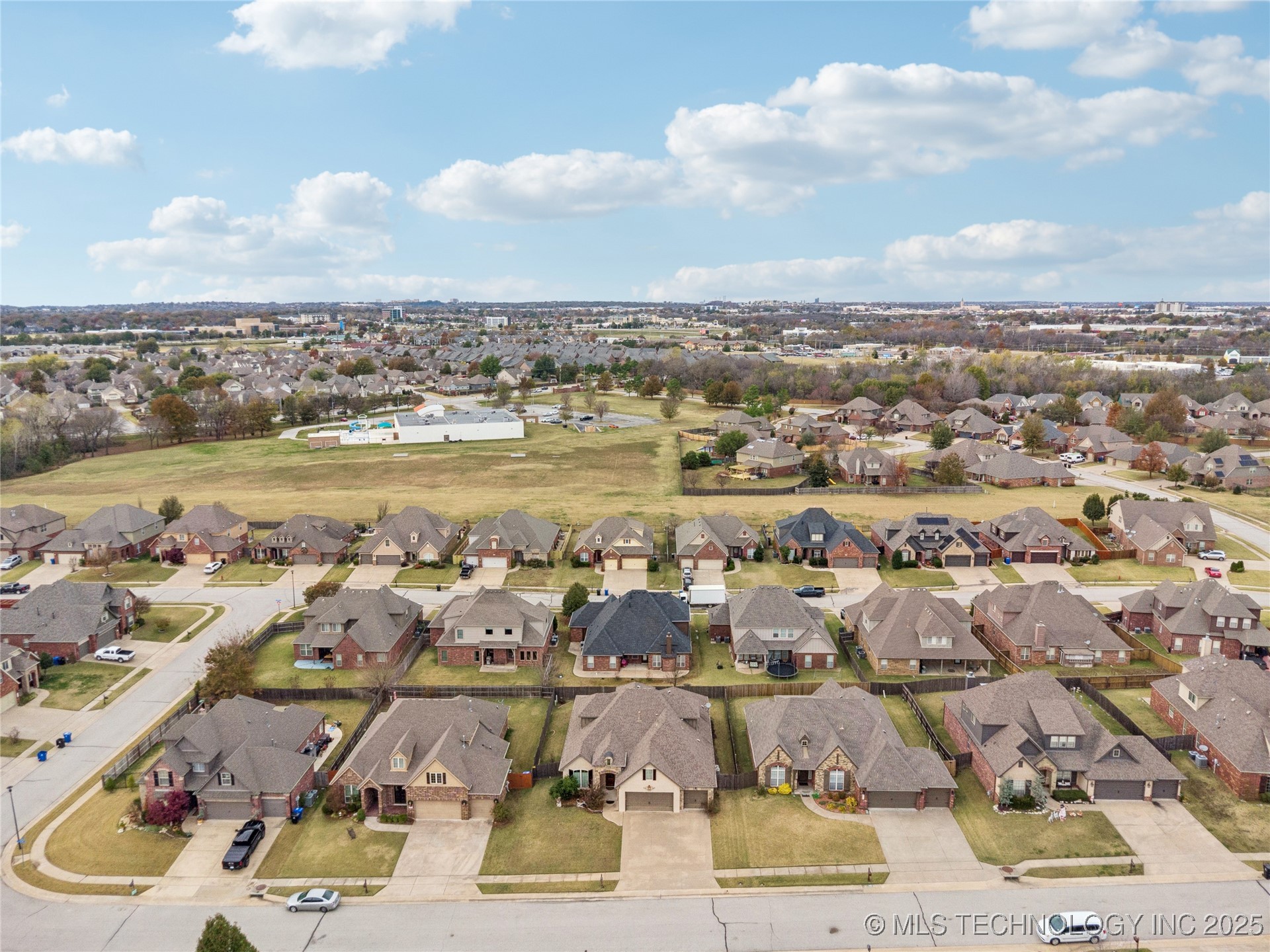 1312 S Desert Palm Lane Broken Arrow OK 74012