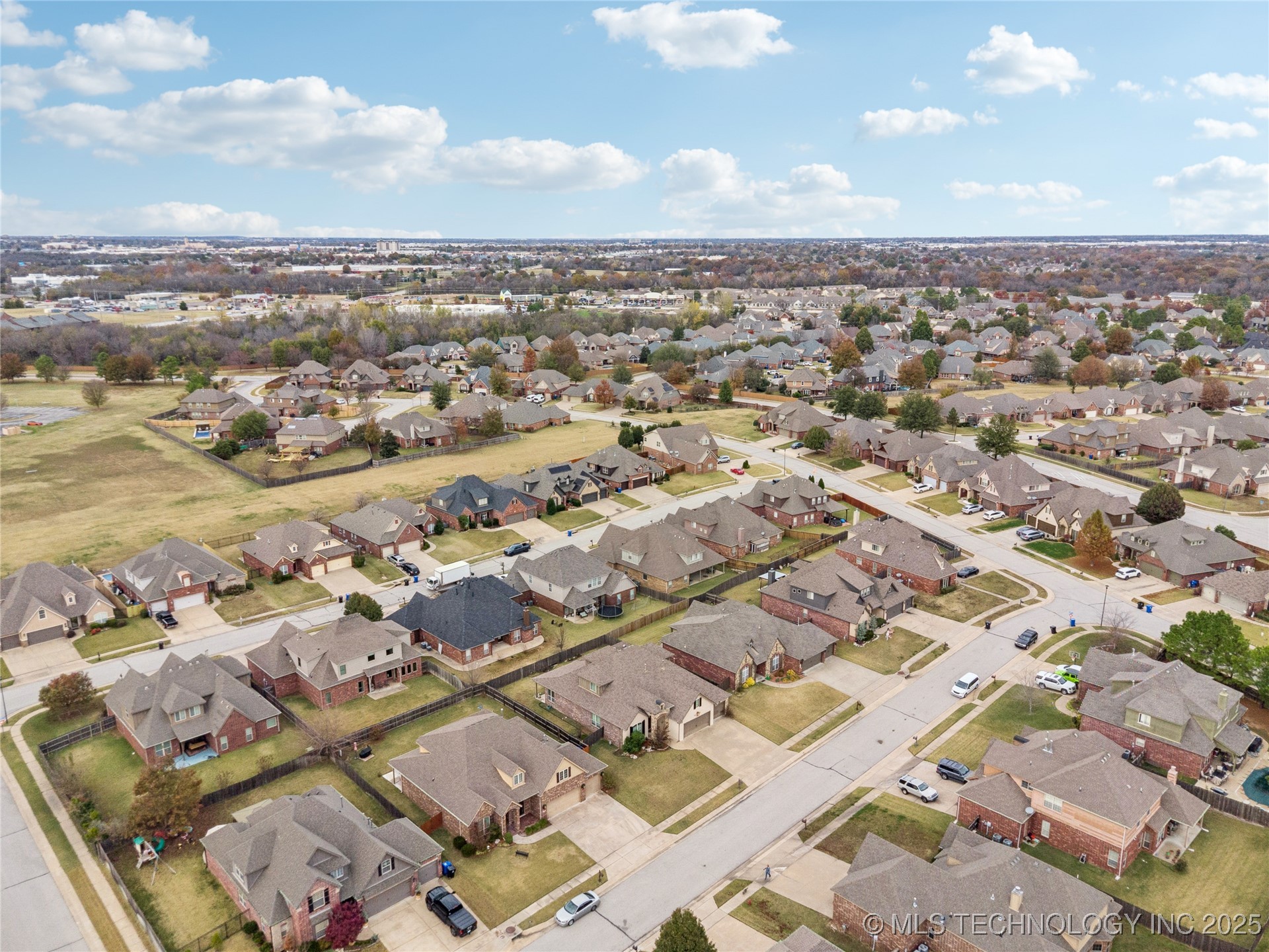 1312 S Desert Palm Lane Broken Arrow OK 74012