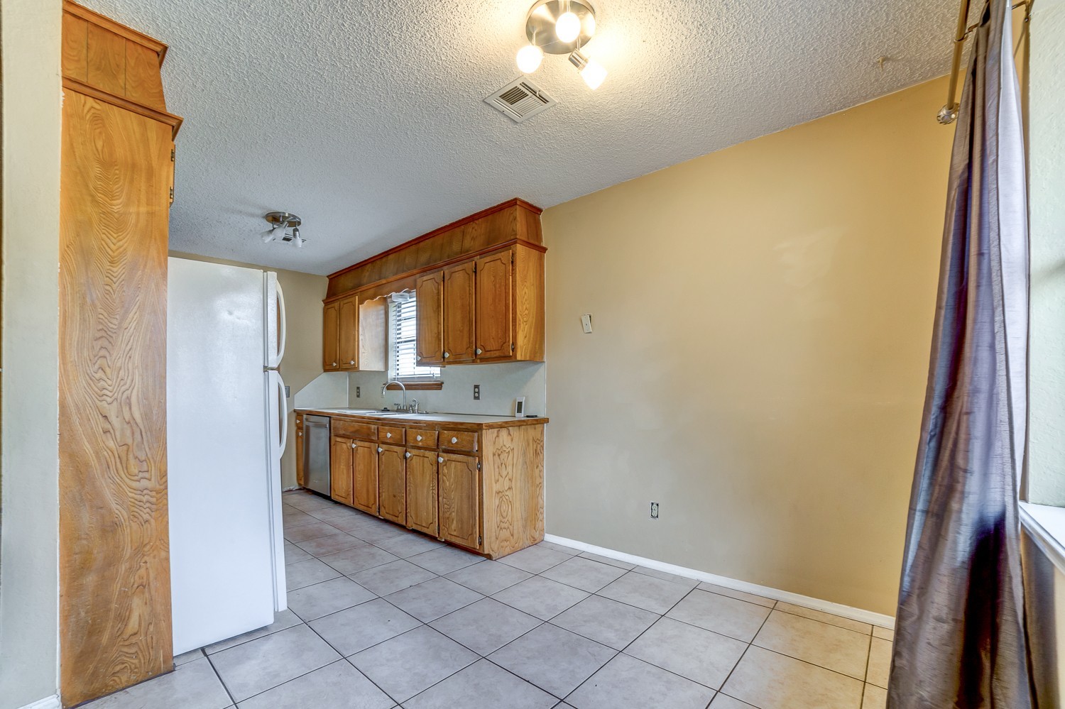 200 W Delmar Street Broken Arrow OK 74012