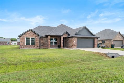 827 S Mckinley Avenue Calera OK 74730