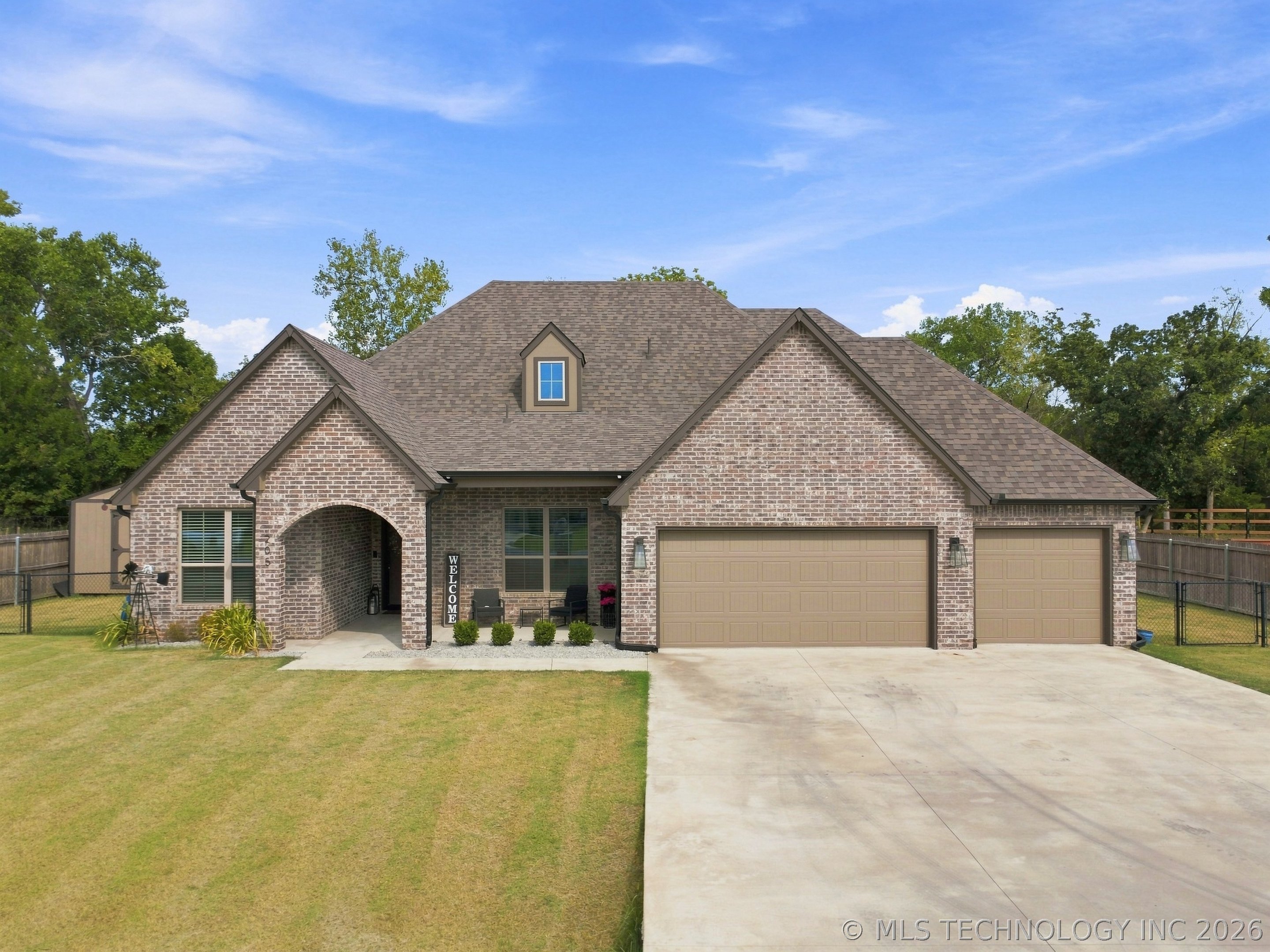 205 N Phillips Street Skiatook OK 74070