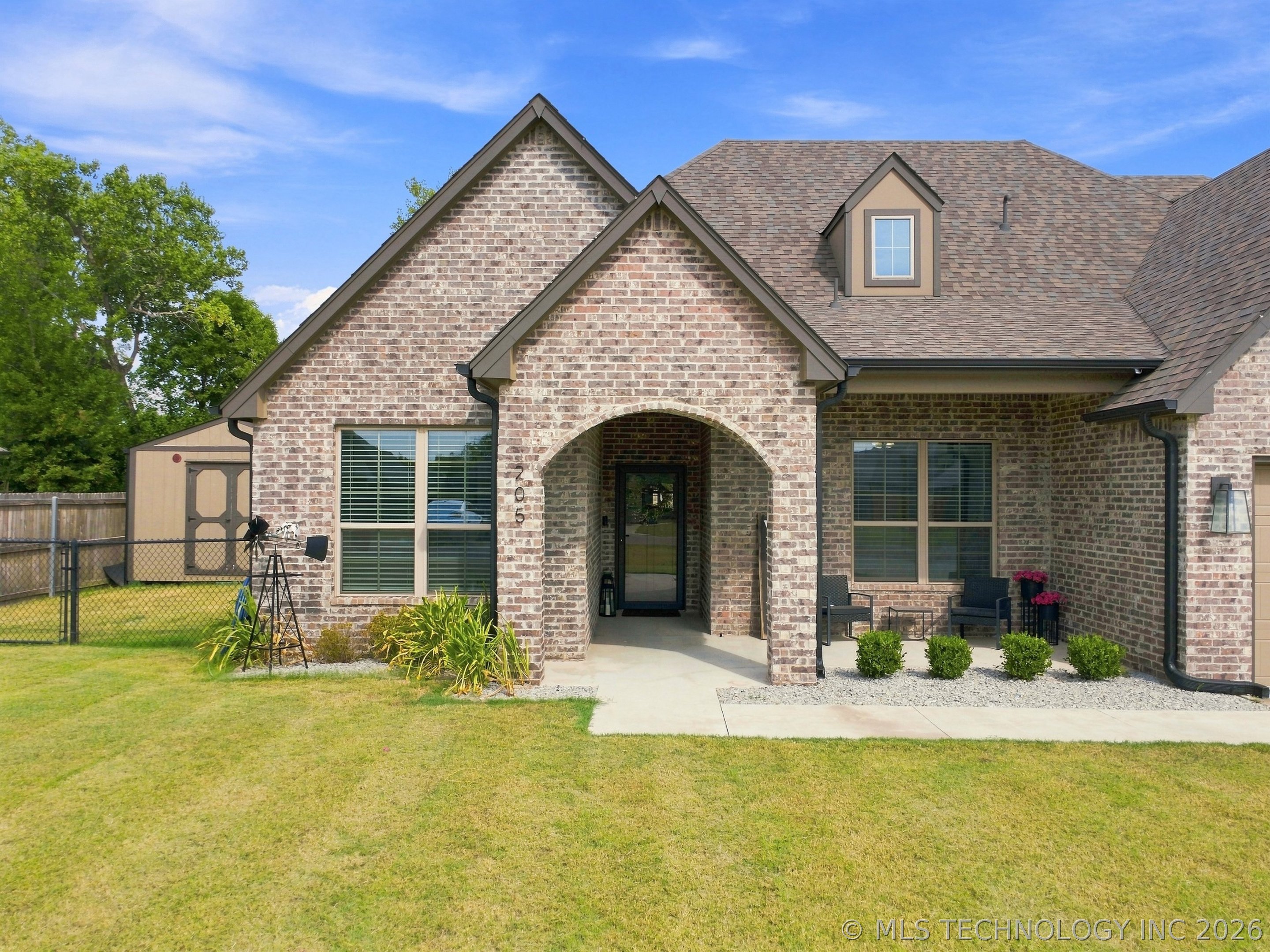 205 N Phillips Street Skiatook OK 74070