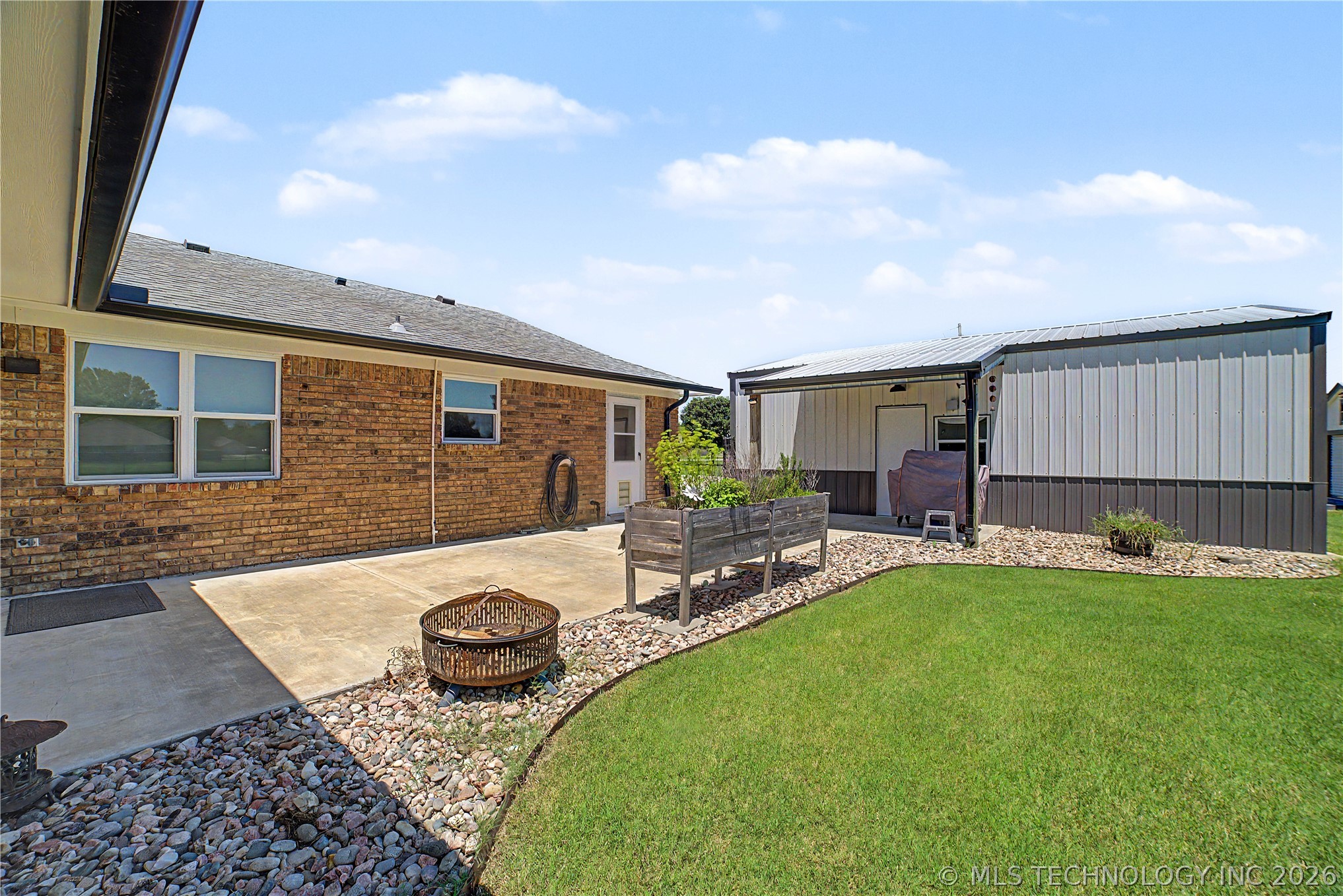 1120 S Sequoyah Drive Oologah OK 74053