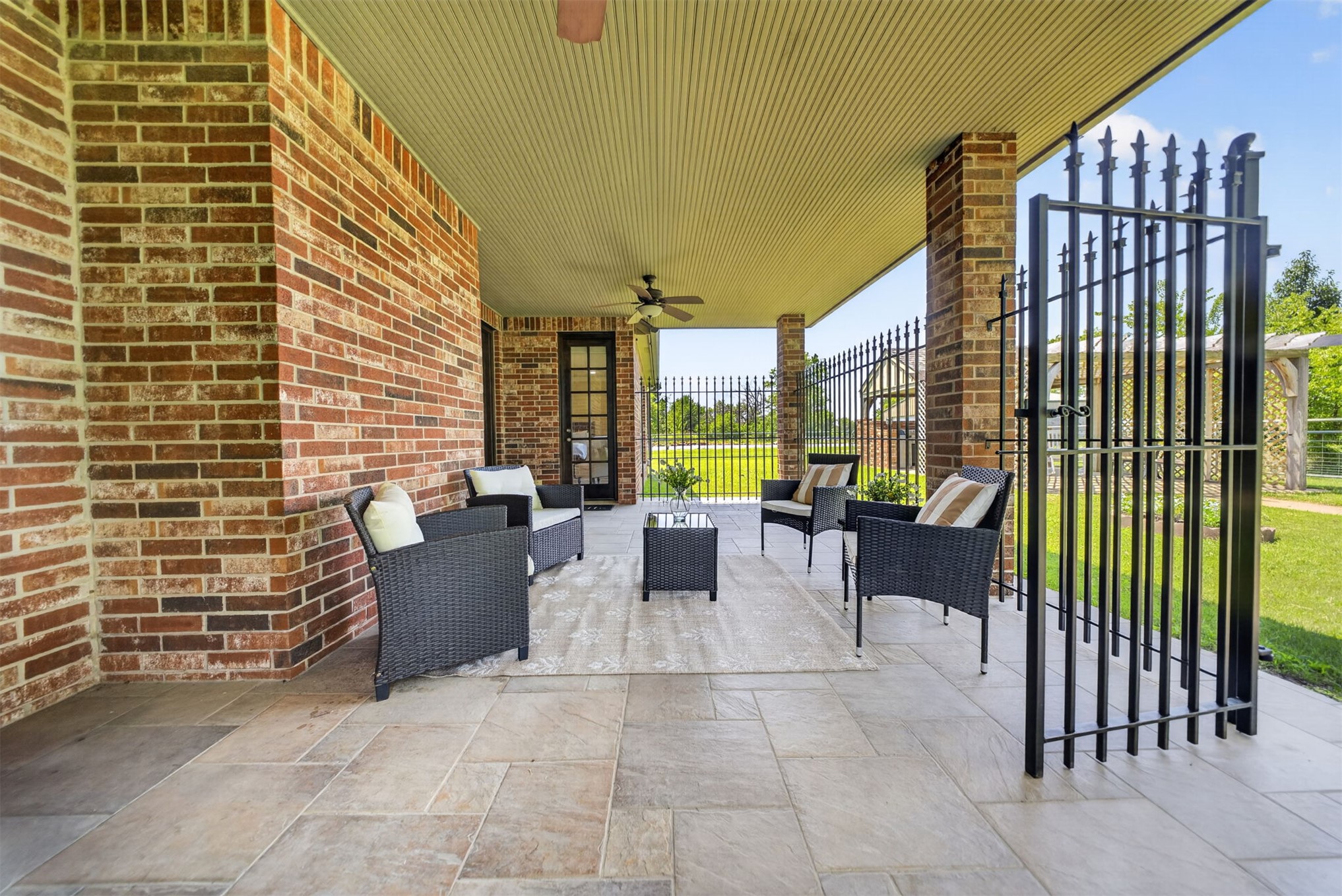 9728 S 431 Road Chouteau OK 74337