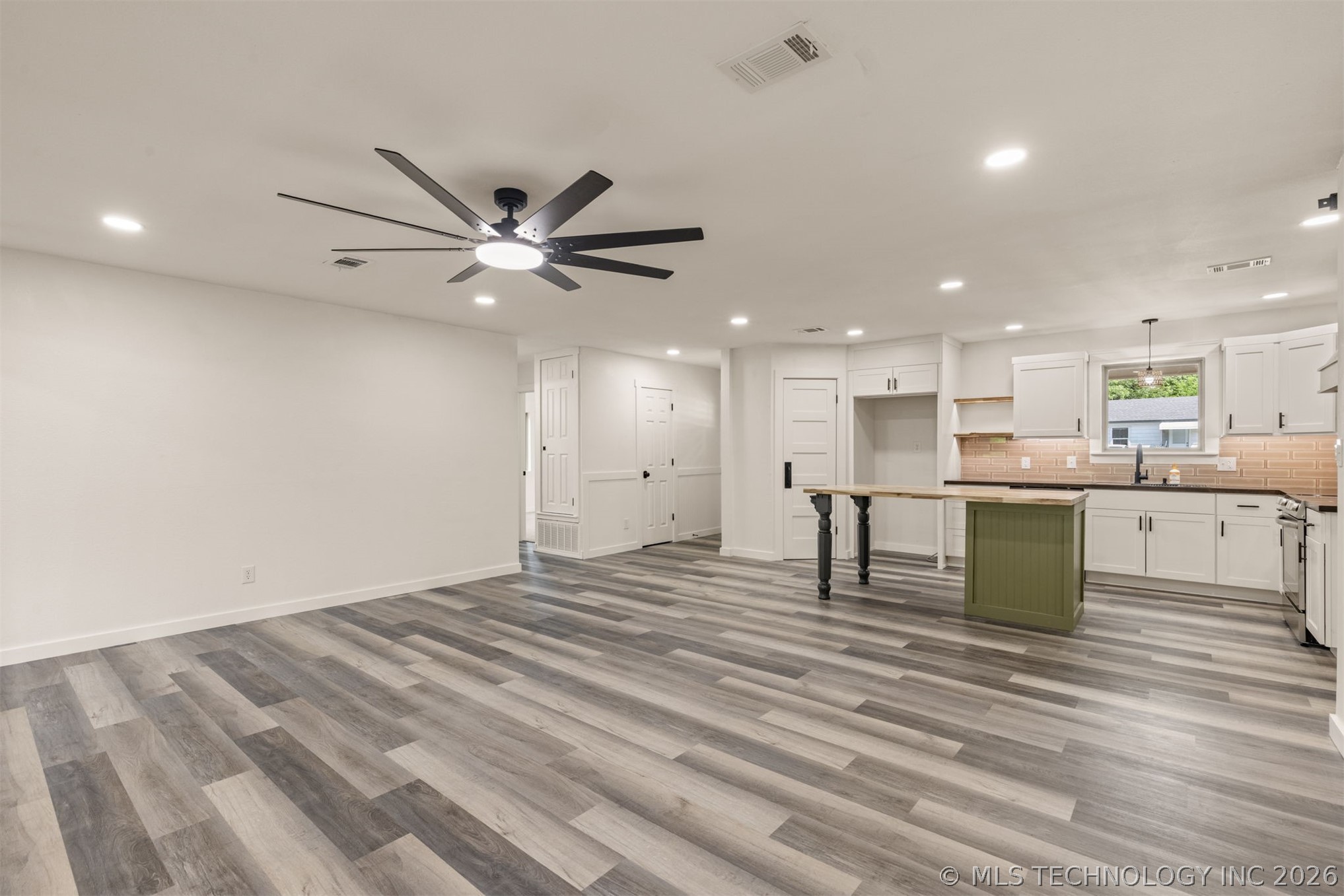912 S Garfield Avenue Wagoner OK 74467