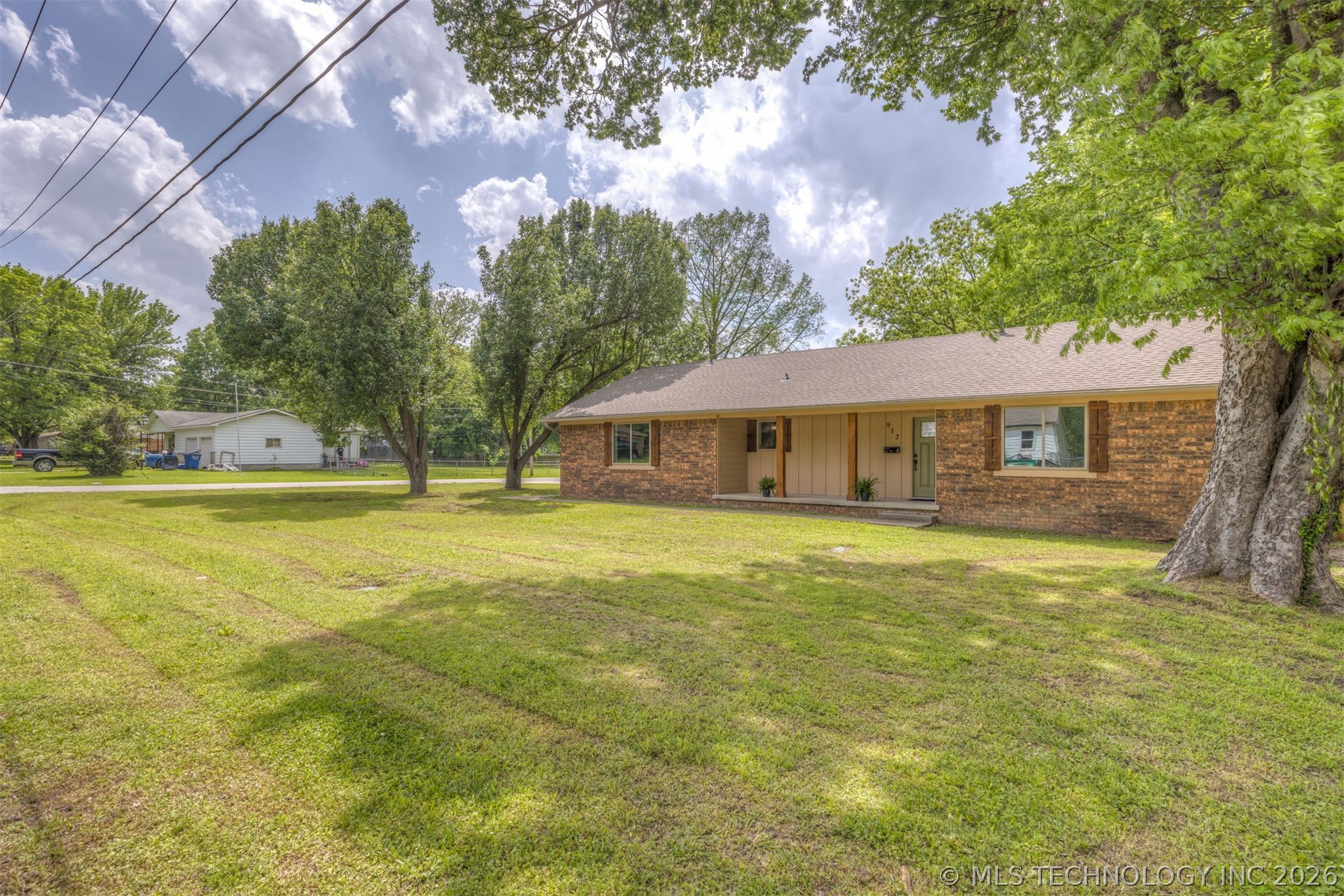 912 S Garfield Avenue Wagoner OK 74467