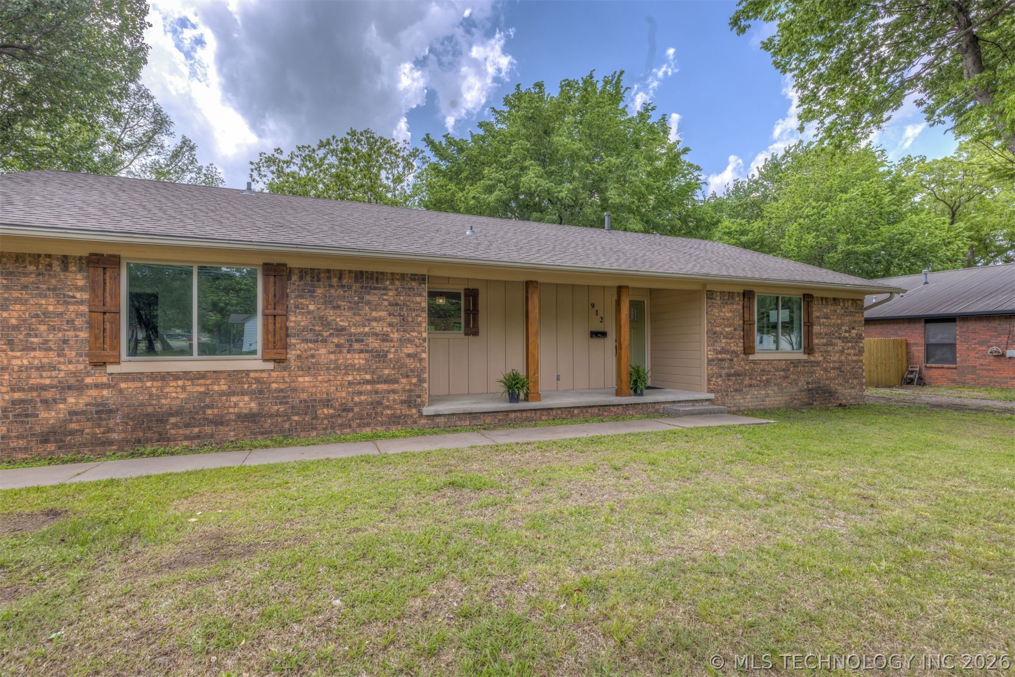 912 S Garfield Avenue Wagoner OK 74467
