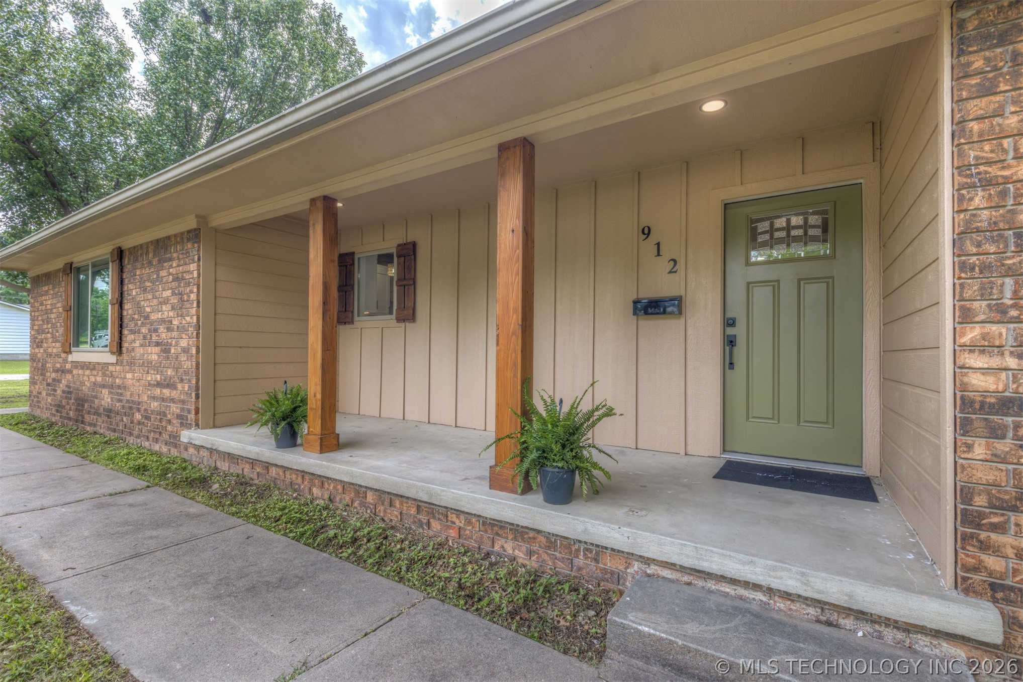 912 S Garfield Avenue Wagoner OK 74467