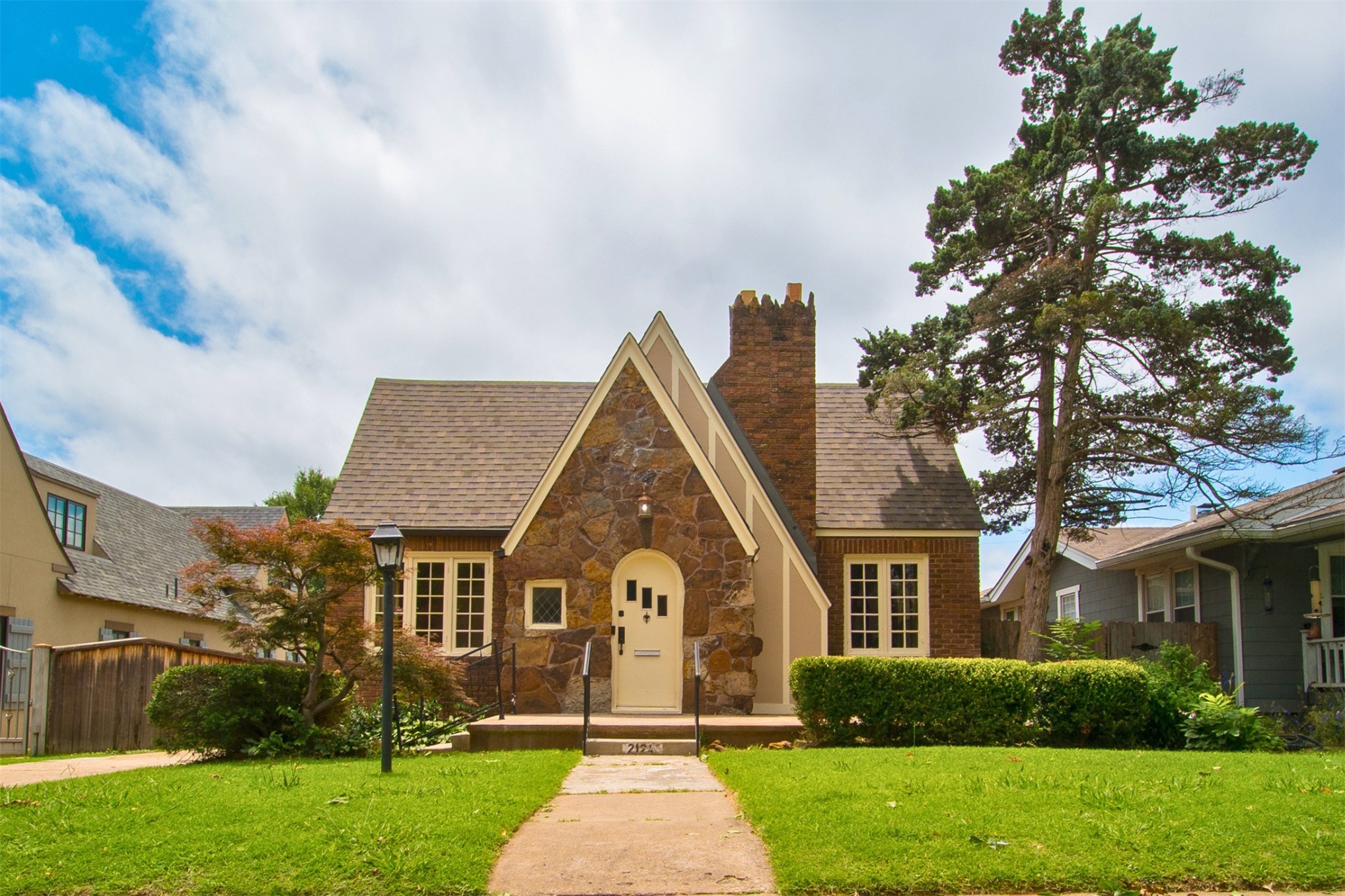 2124 E 19th Street Tulsa OK 74104