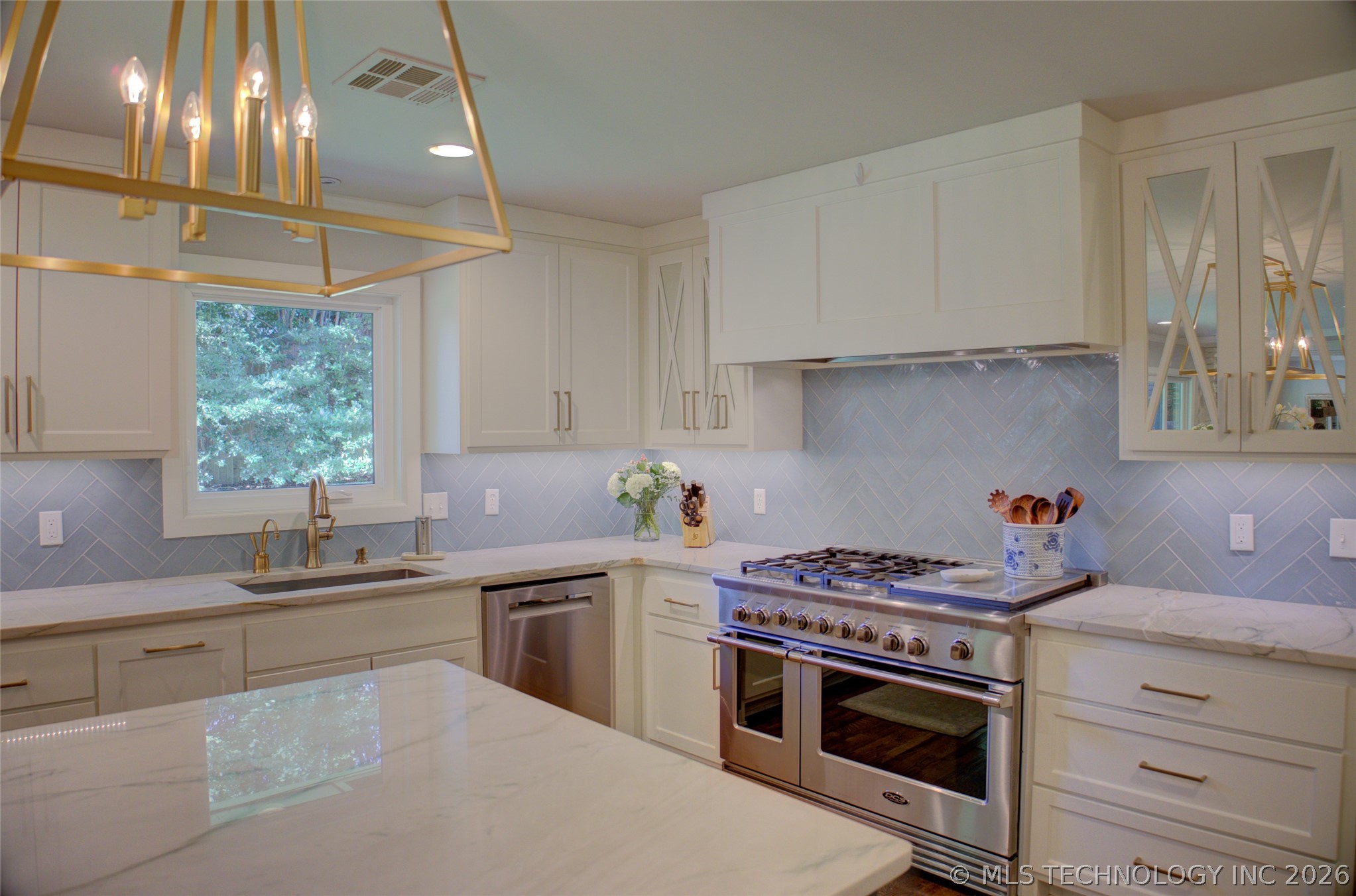 4728 S Lewis Court Tulsa OK 74105