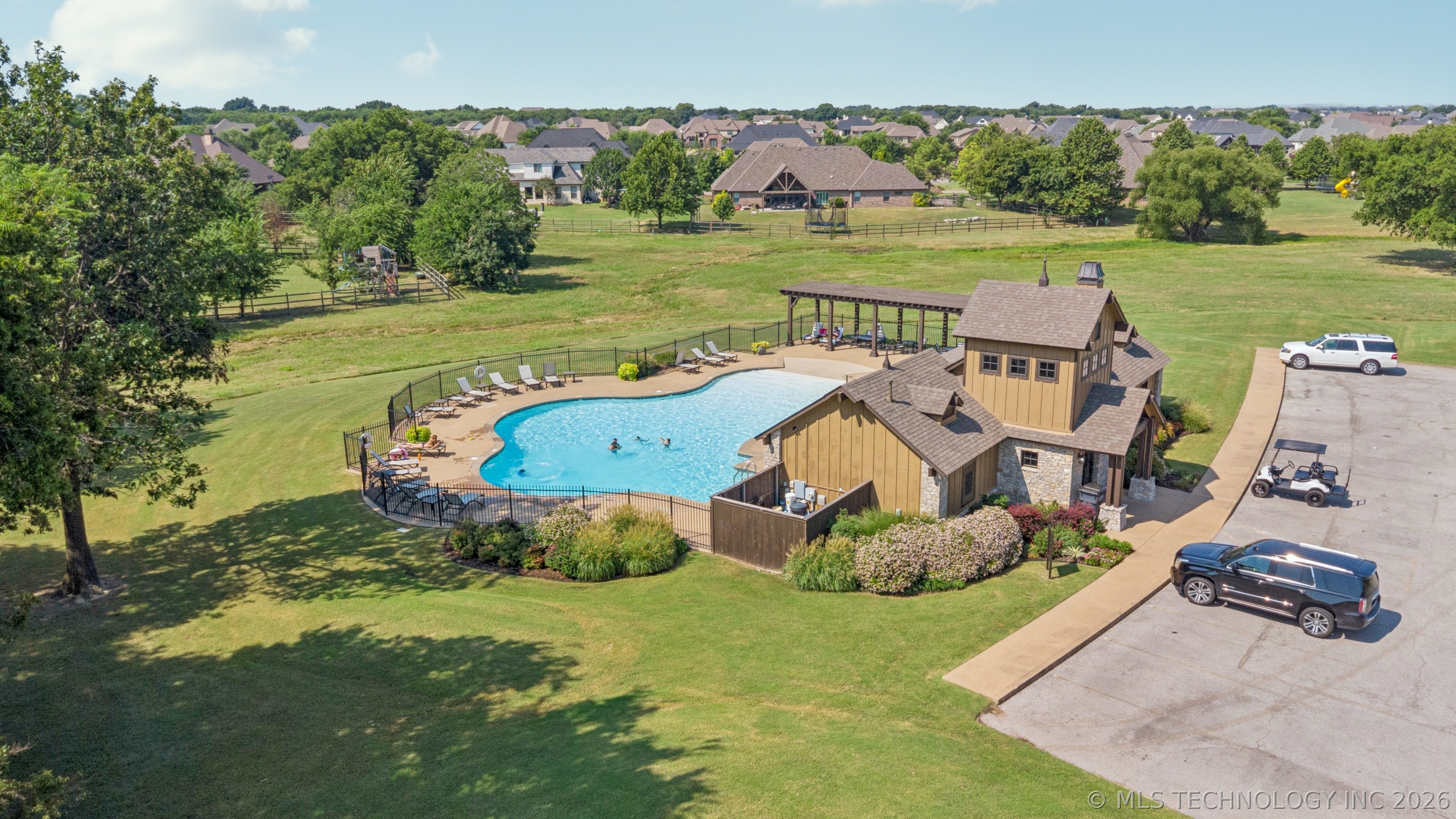 6270 N Creekwood Drive Owasso OK 74055
