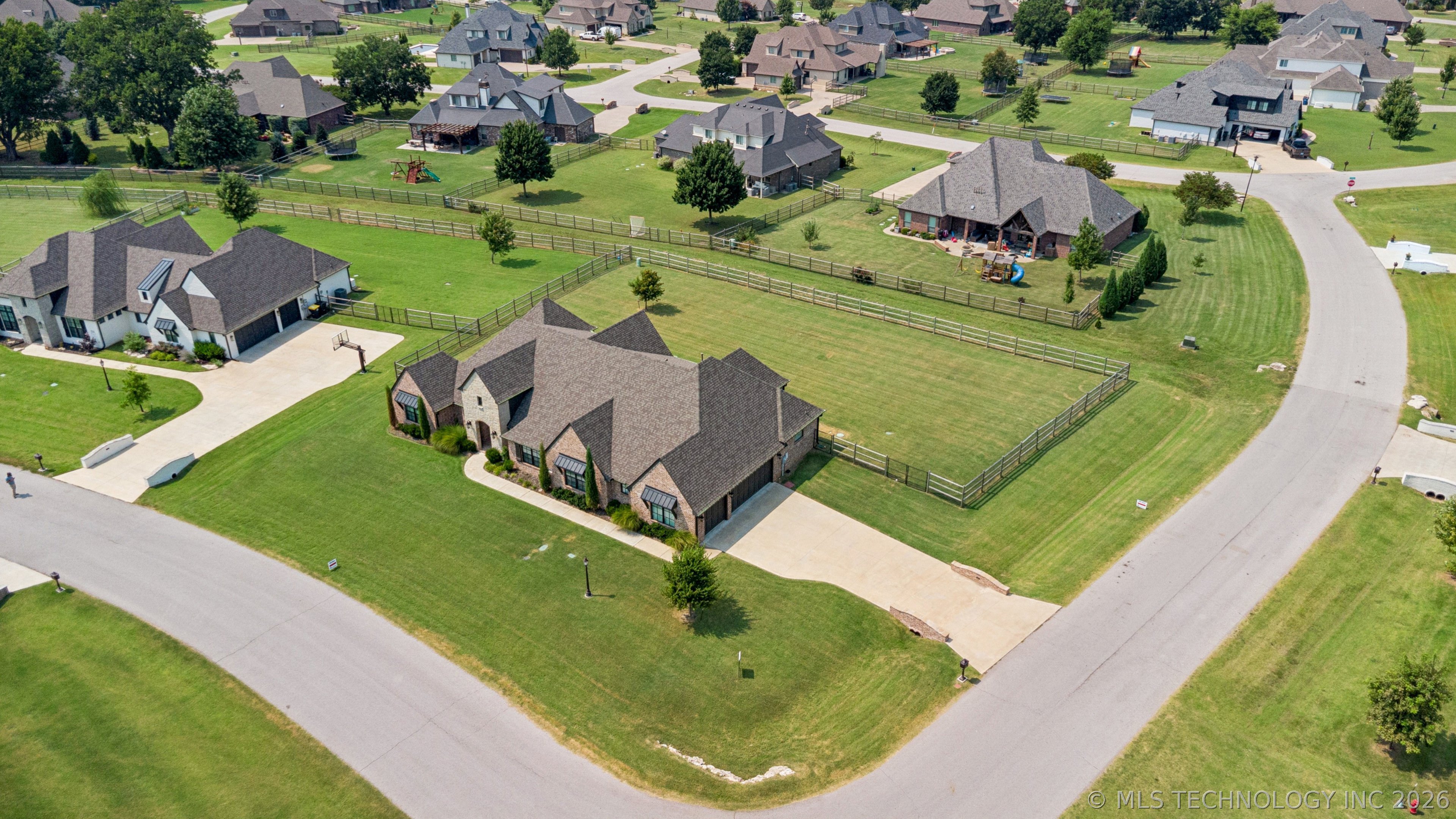 6270 N Creekwood Drive Owasso OK 74055