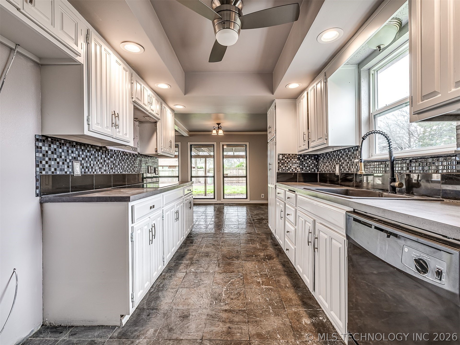 8960 E 16th Place Tulsa OK 74112