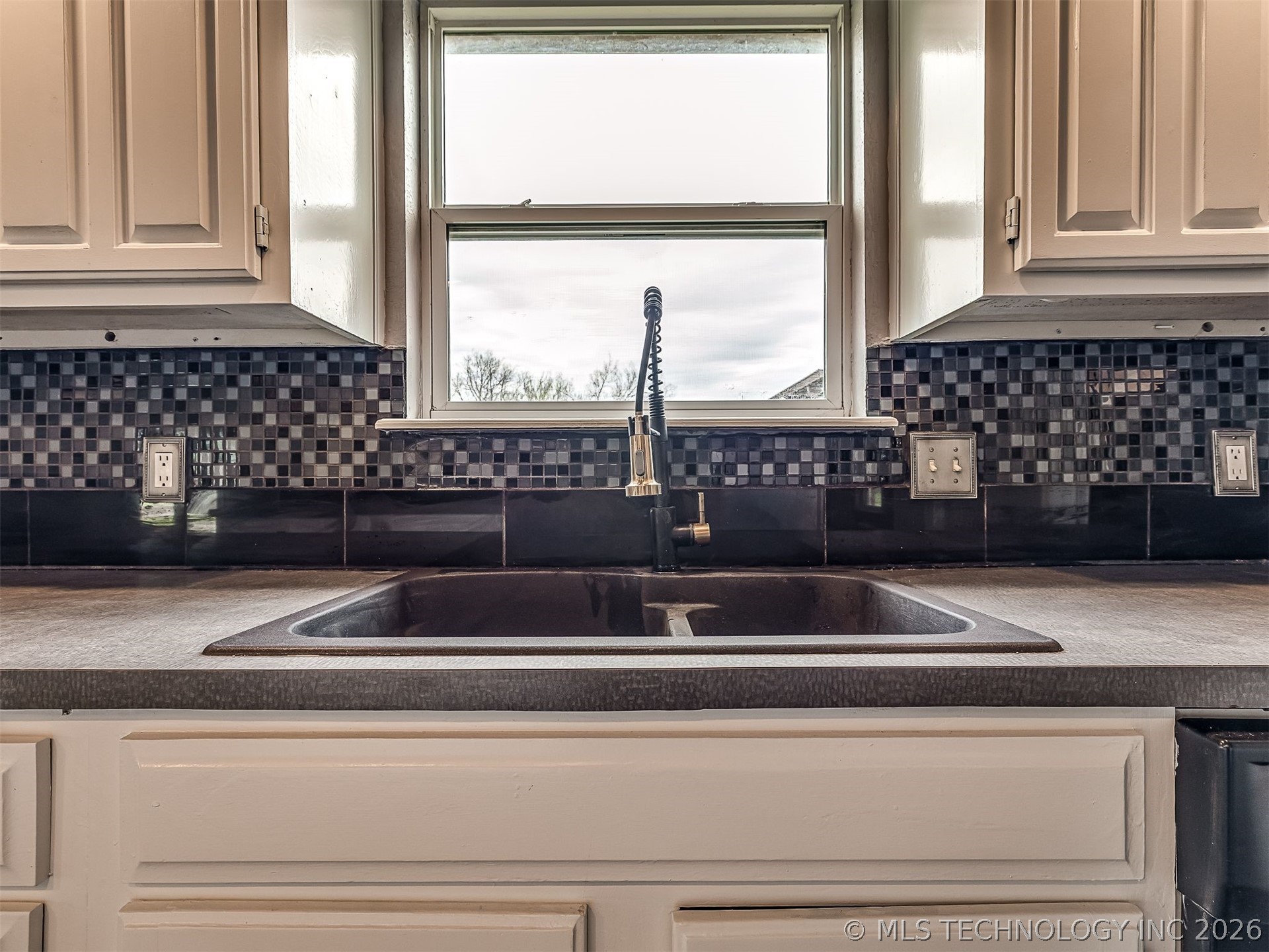 8960 E 16th Place Tulsa OK 74112