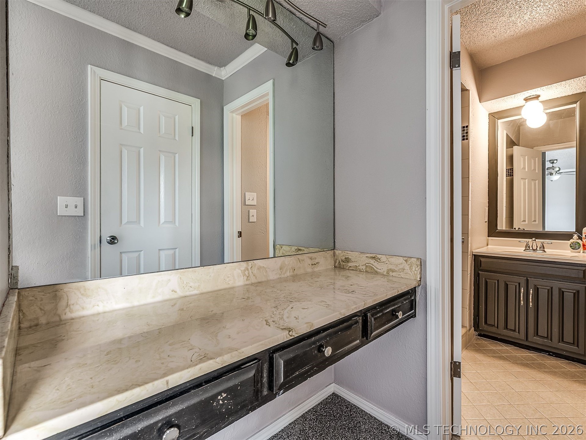 8960 E 16th Place Tulsa OK 74112