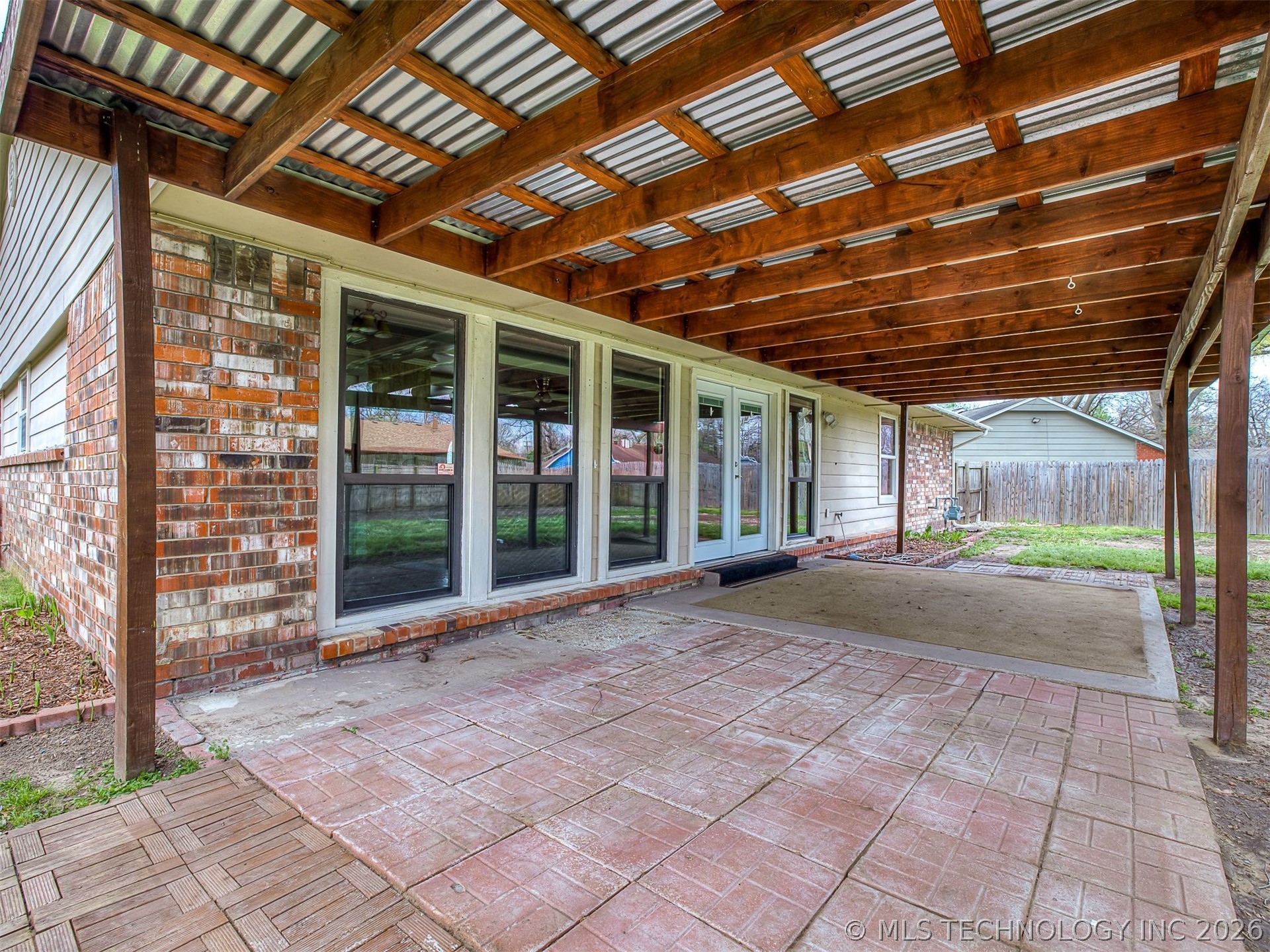 8960 E 16th Place Tulsa OK 74112