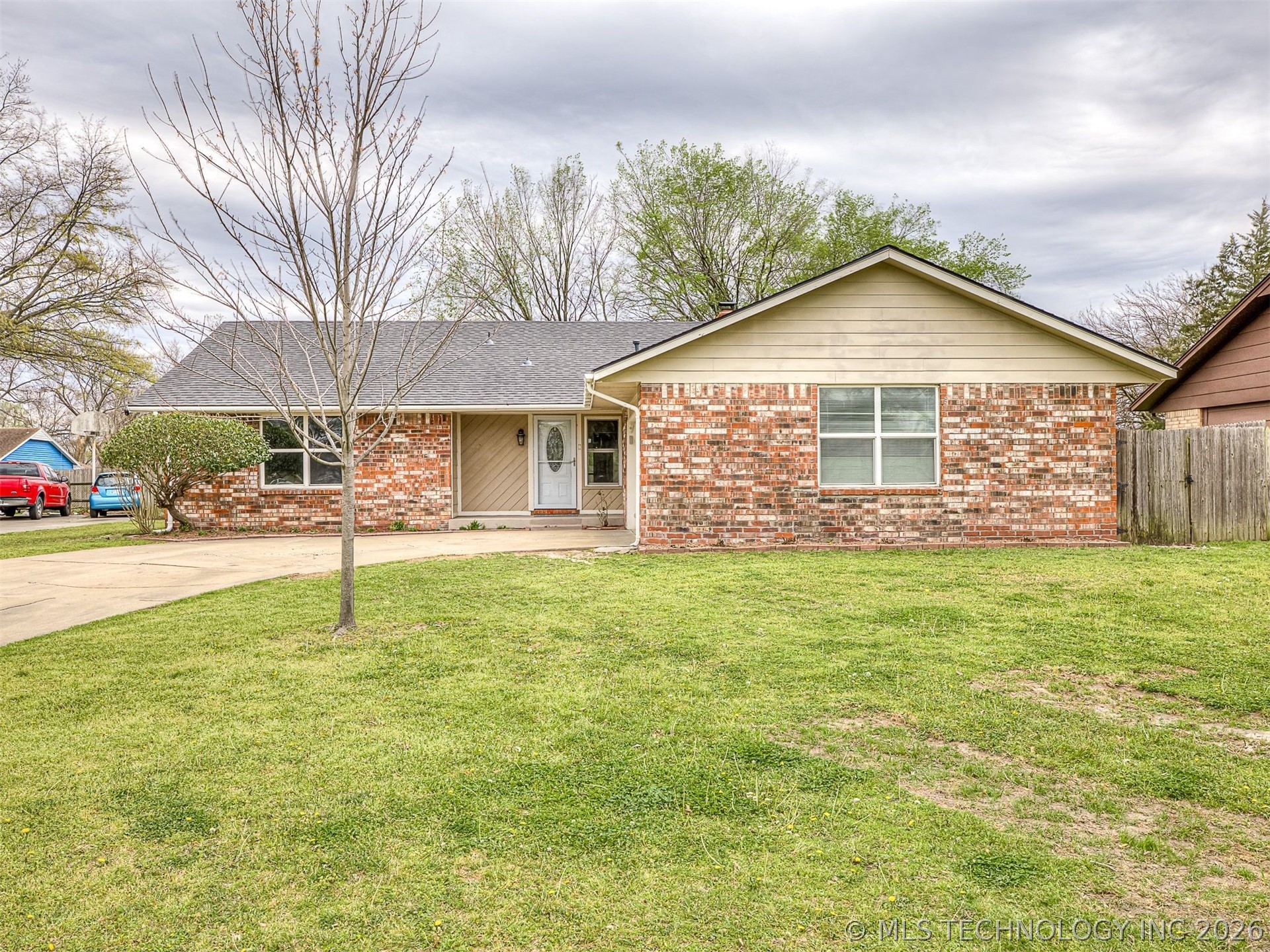8960 E 16th Place Tulsa OK 74112