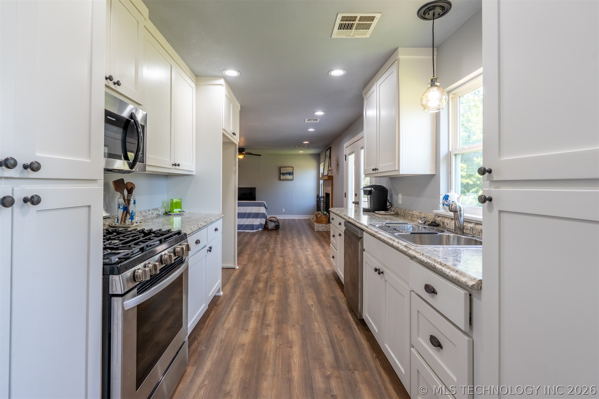 212 E 13th Street Sand Springs OK 74063