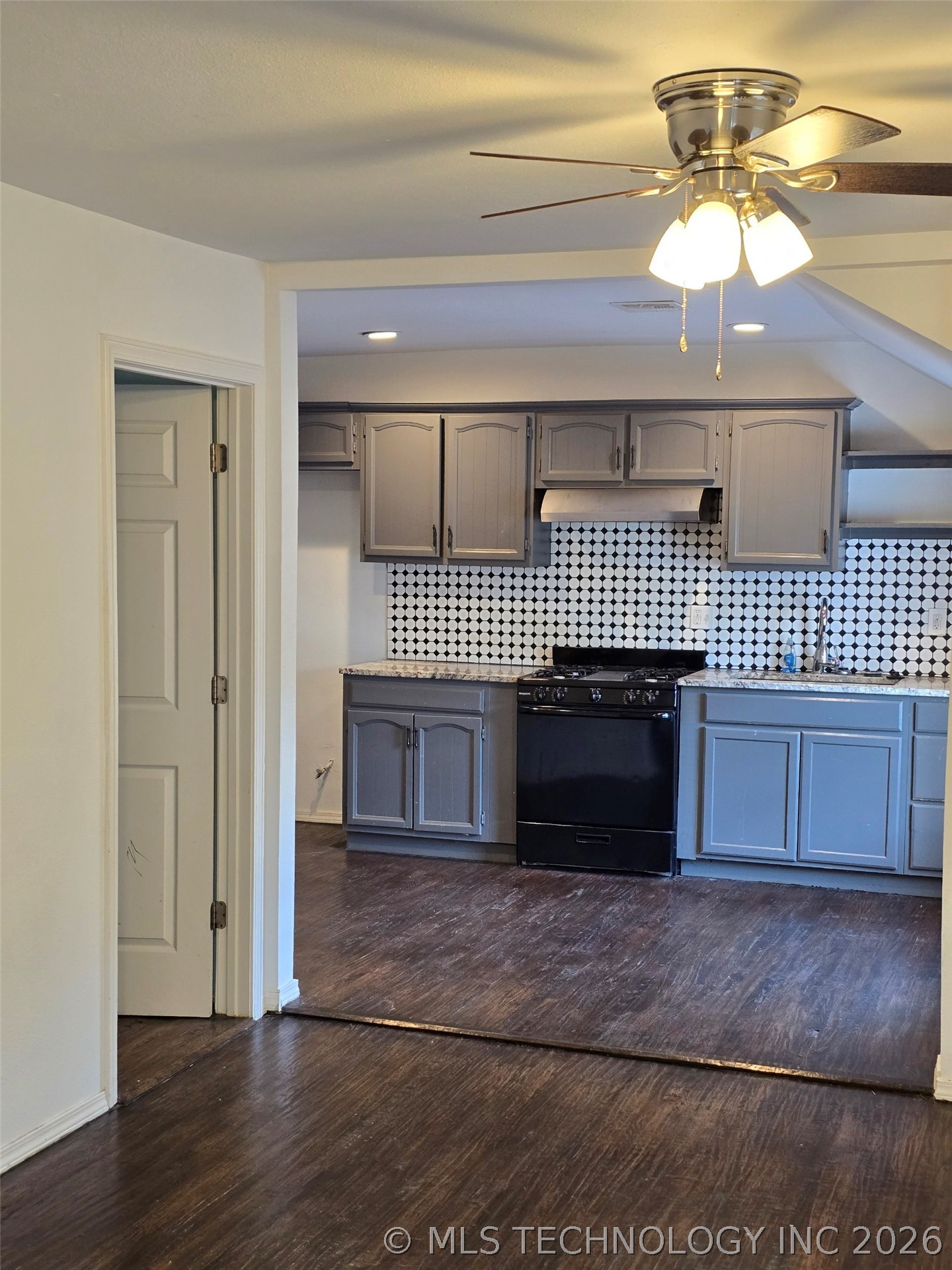 2714 E Newton Place Tulsa OK 74110