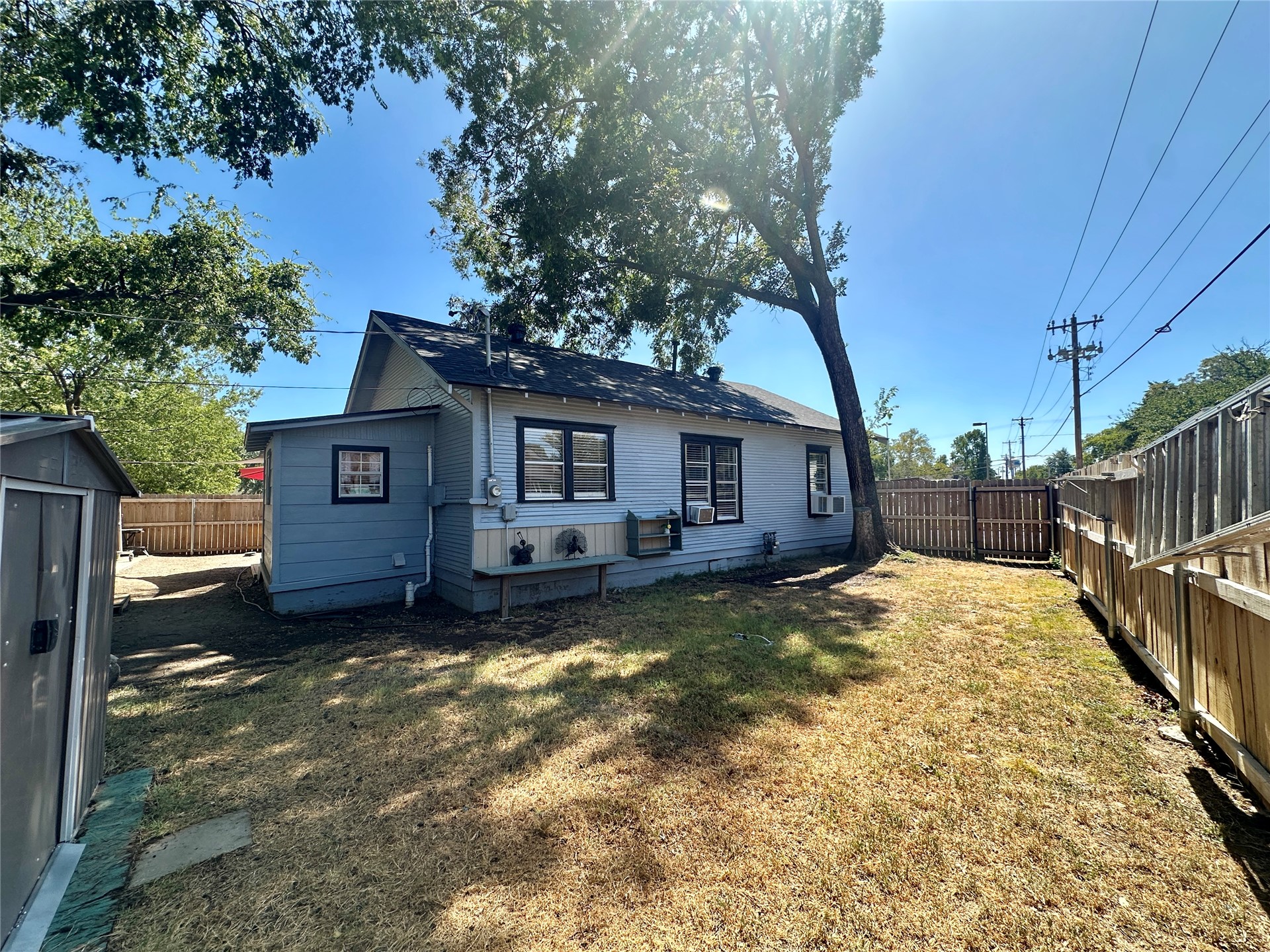 1410 W Elm Street Durant OK 74701