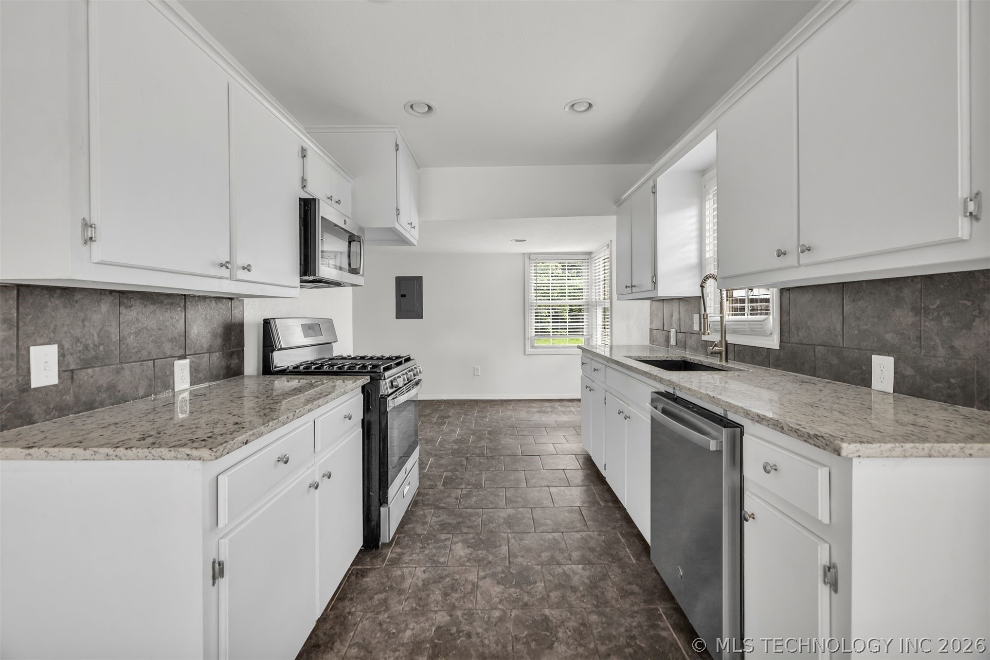 1332 S Knoxville Avenue Tulsa OK 74112