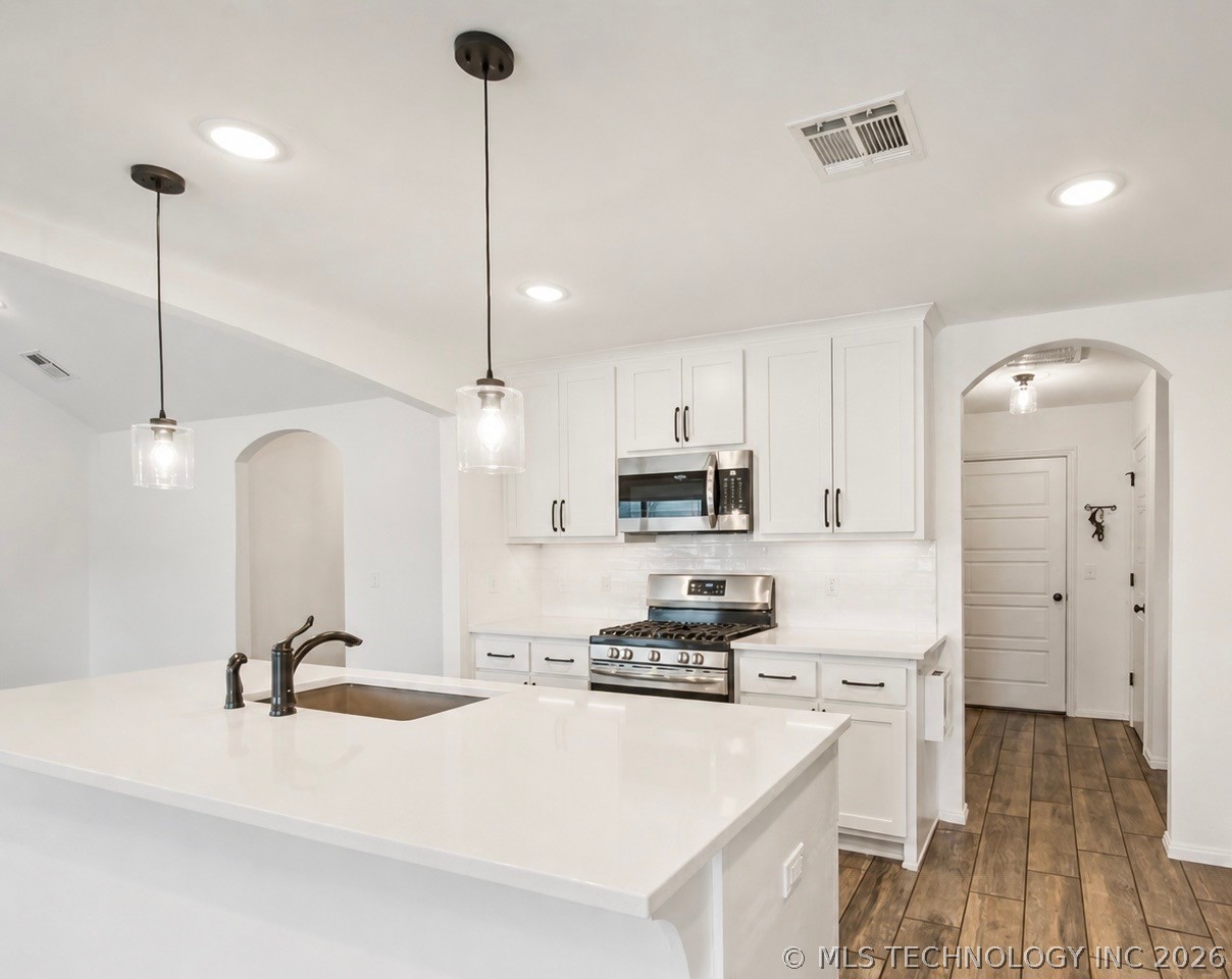 1403 E New Orleans Place Broken Arrow OK 74011