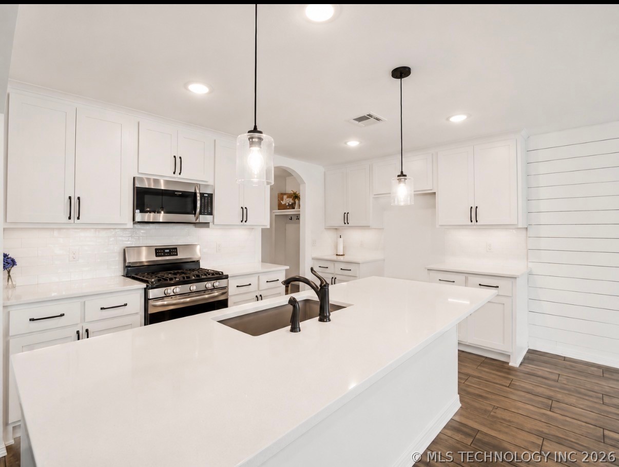 1403 E New Orleans Place Broken Arrow OK 74011