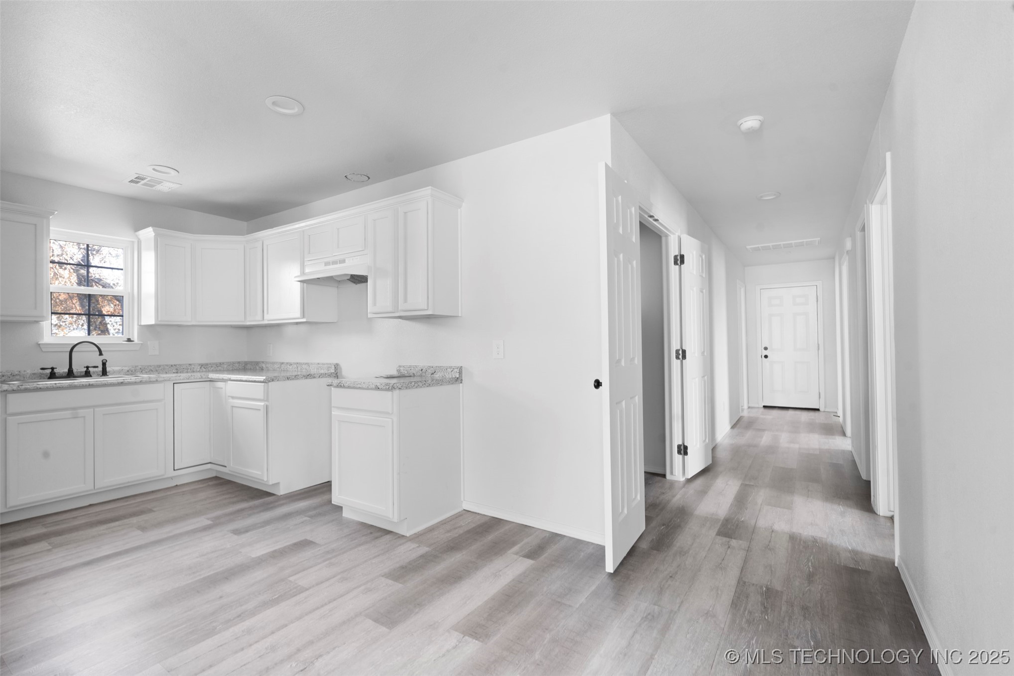 525 W Clay Street Chouteau OK 74337