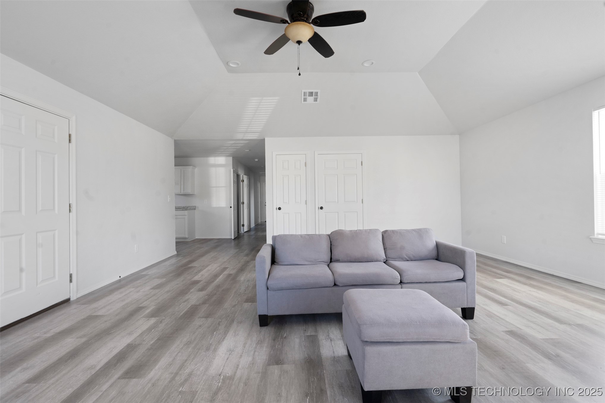 525 W Clay Street Chouteau OK 74337