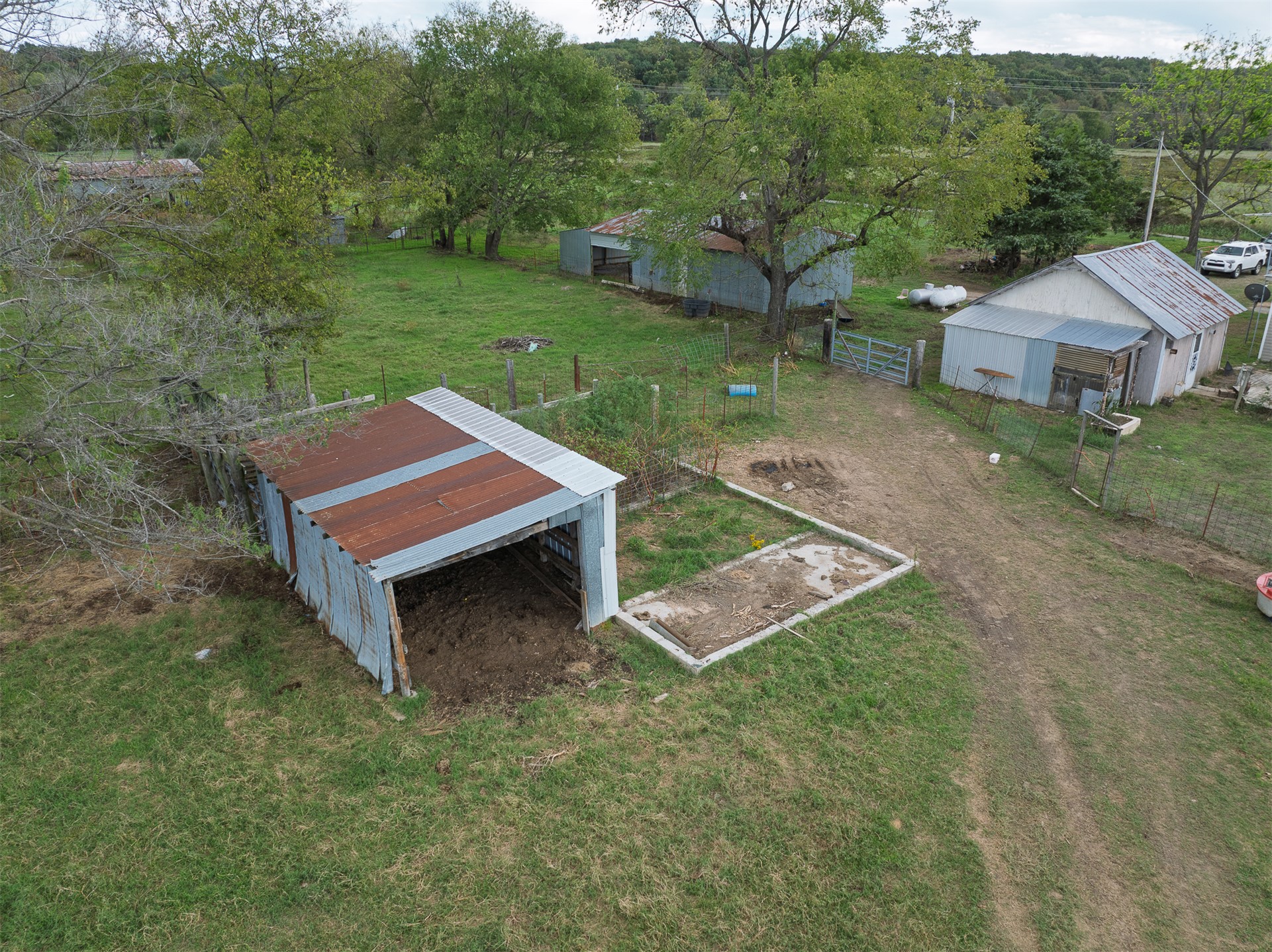 7347 E 420 Road Strang OK 74367