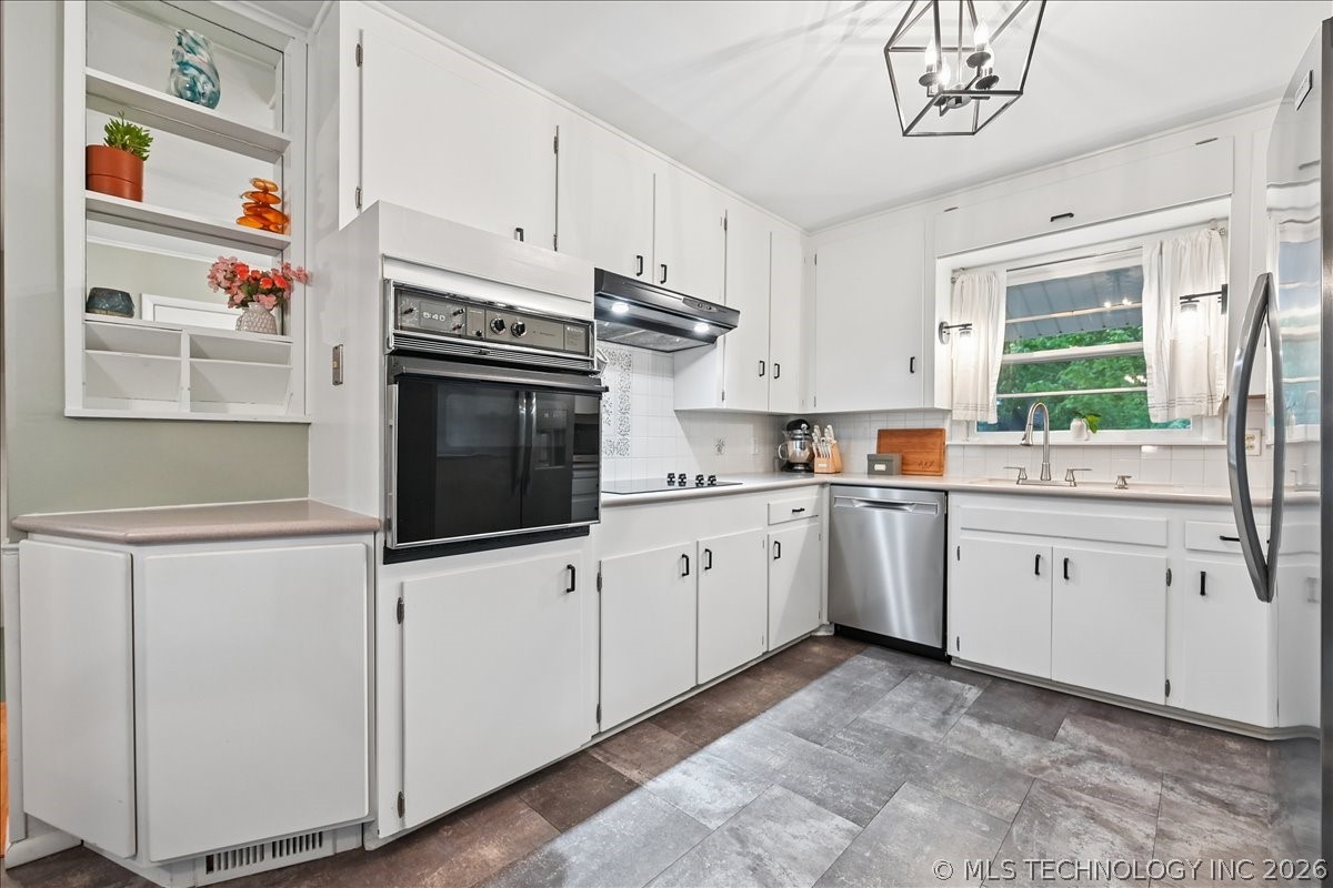 5941 E 25th Place Tulsa OK 74114
