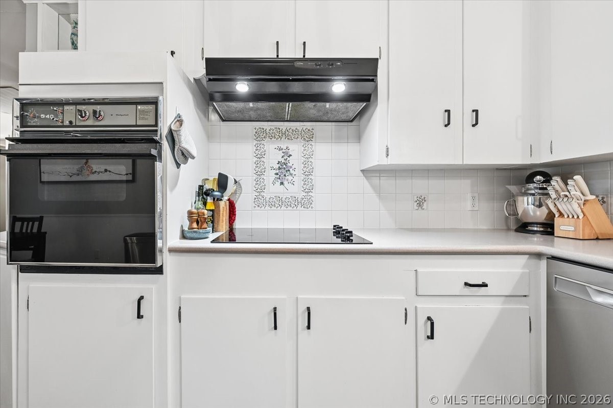 5941 E 25th Place Tulsa OK 74114
