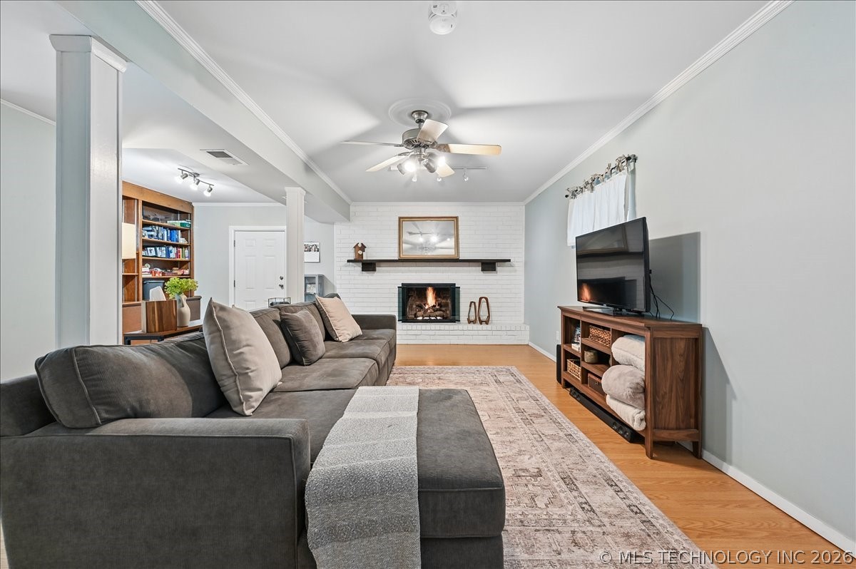 5941 E 25th Place Tulsa OK 74114