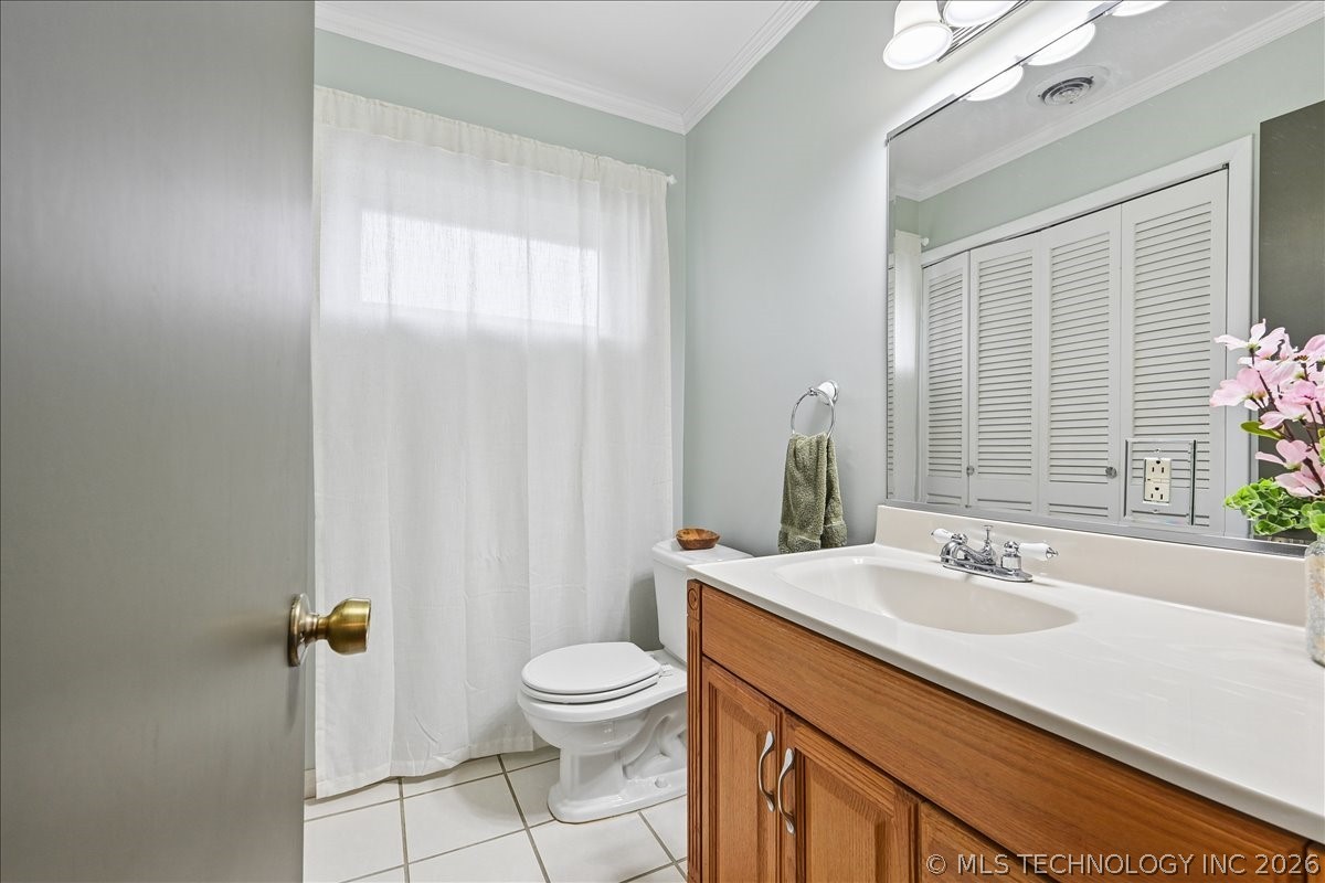 5941 E 25th Place Tulsa OK 74114