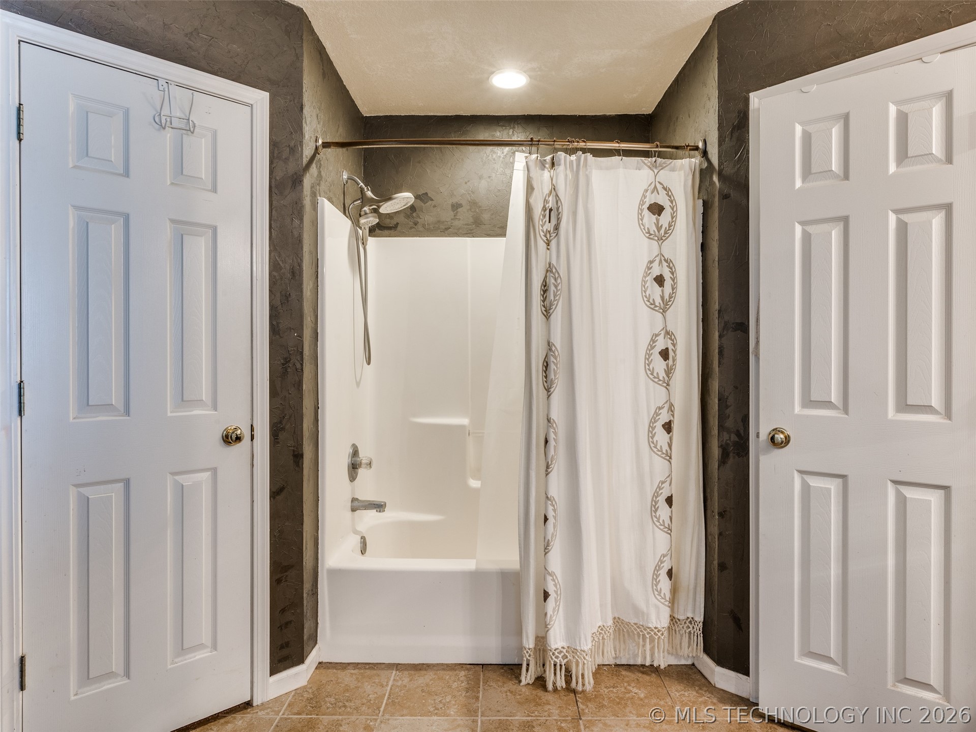 11702 S Gum Avenue Jenks OK 74037